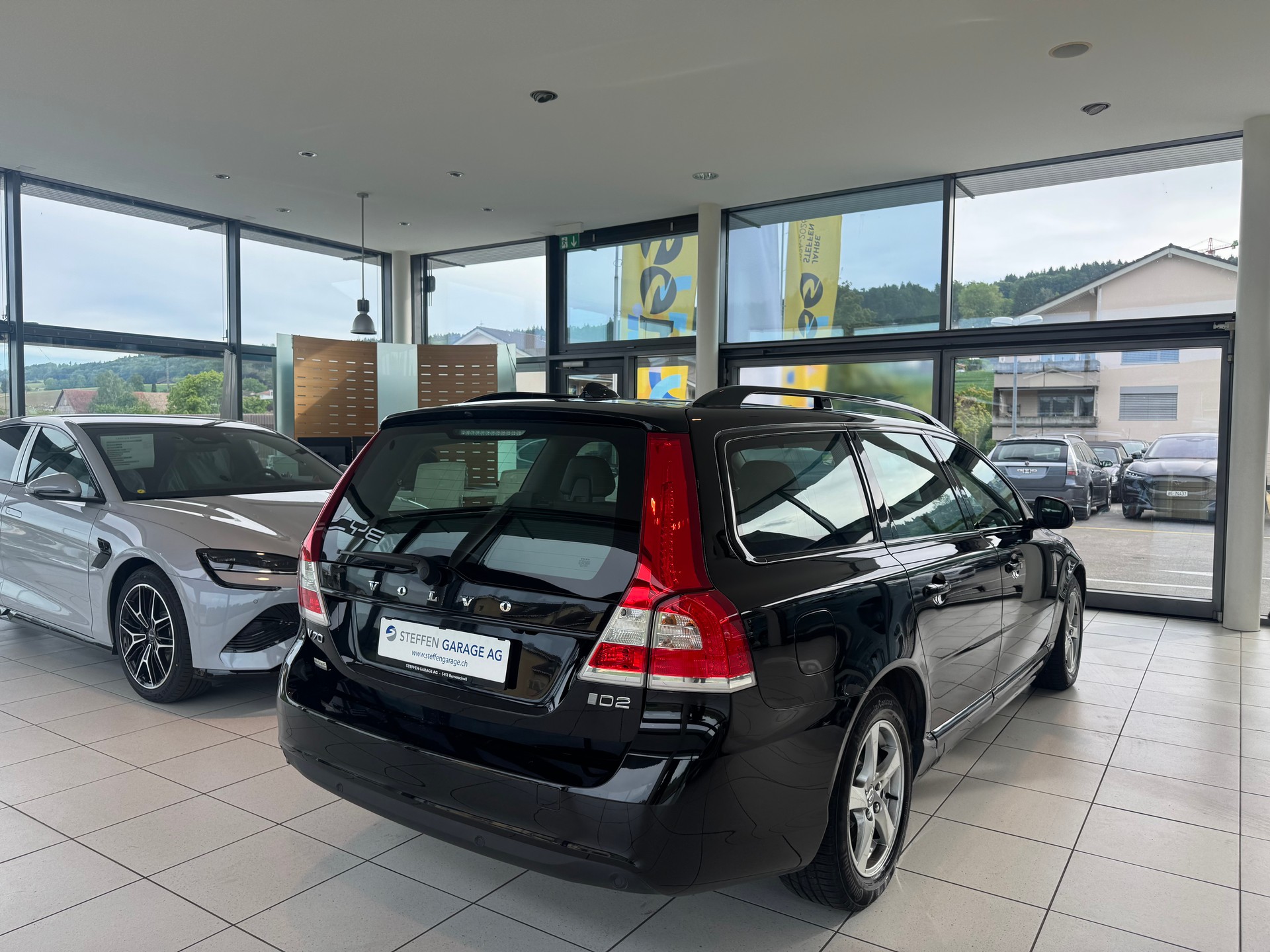 VOLVO V70 D2 Momentum ClassicEd-image-7
