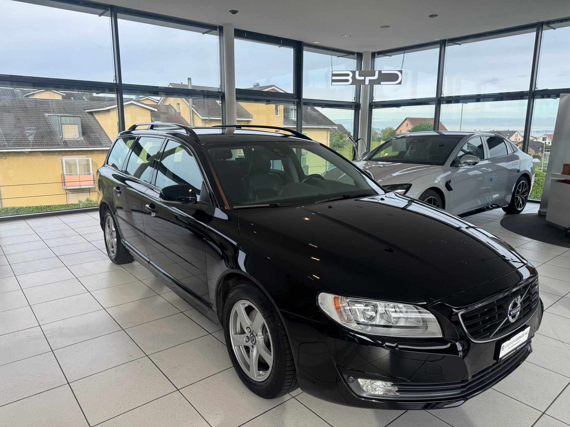 VOLVO V70 D2 Momentum ClassicEd-image-5