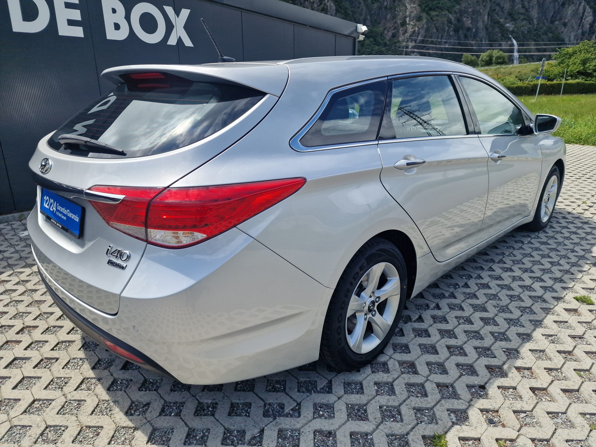 HYUNDAI i40 Wagon 1.7 CRDI Style Automatic-image-3