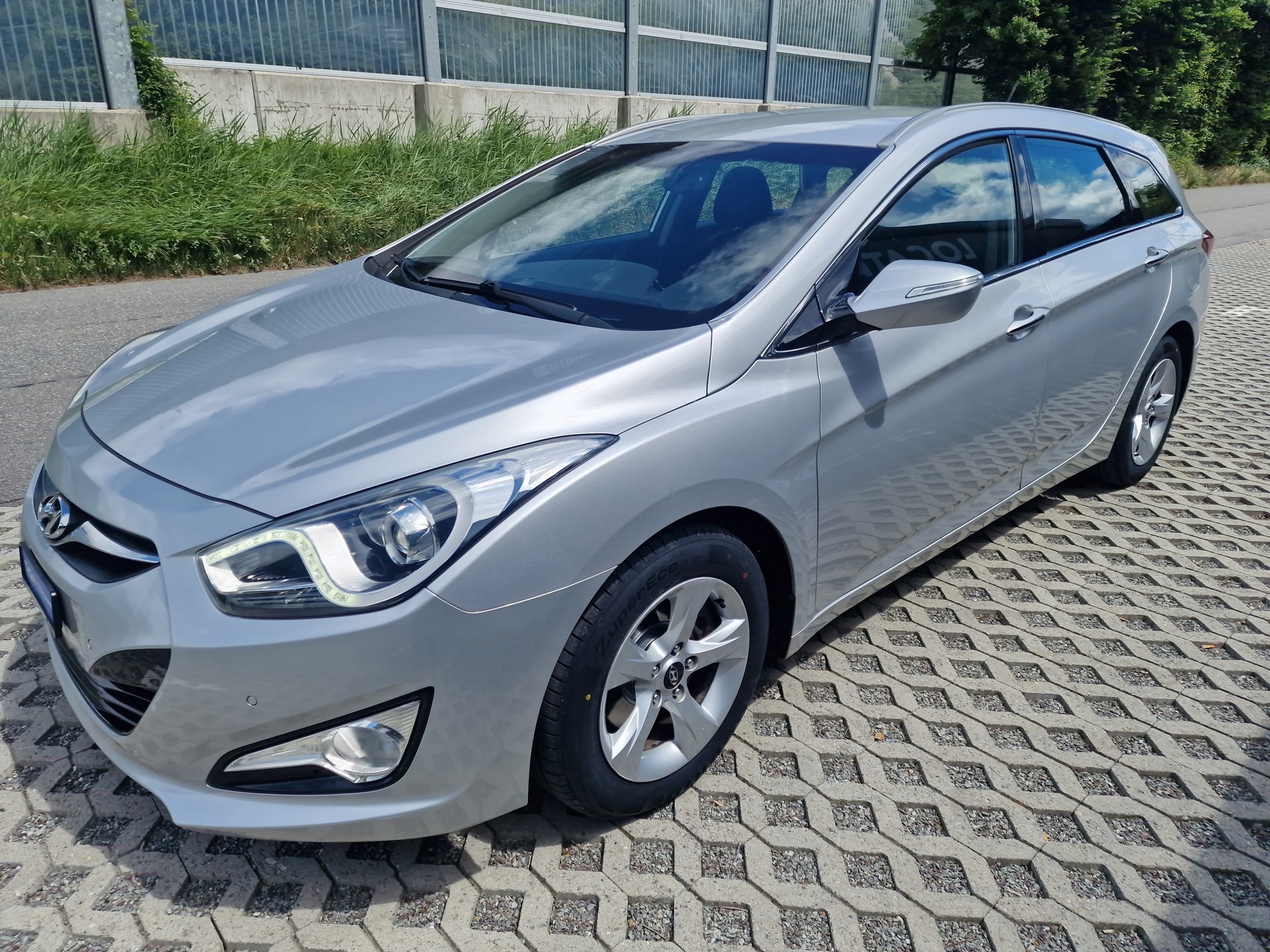 HYUNDAI i40 Wagon 1.7 CRDI Style Automatic-image-1