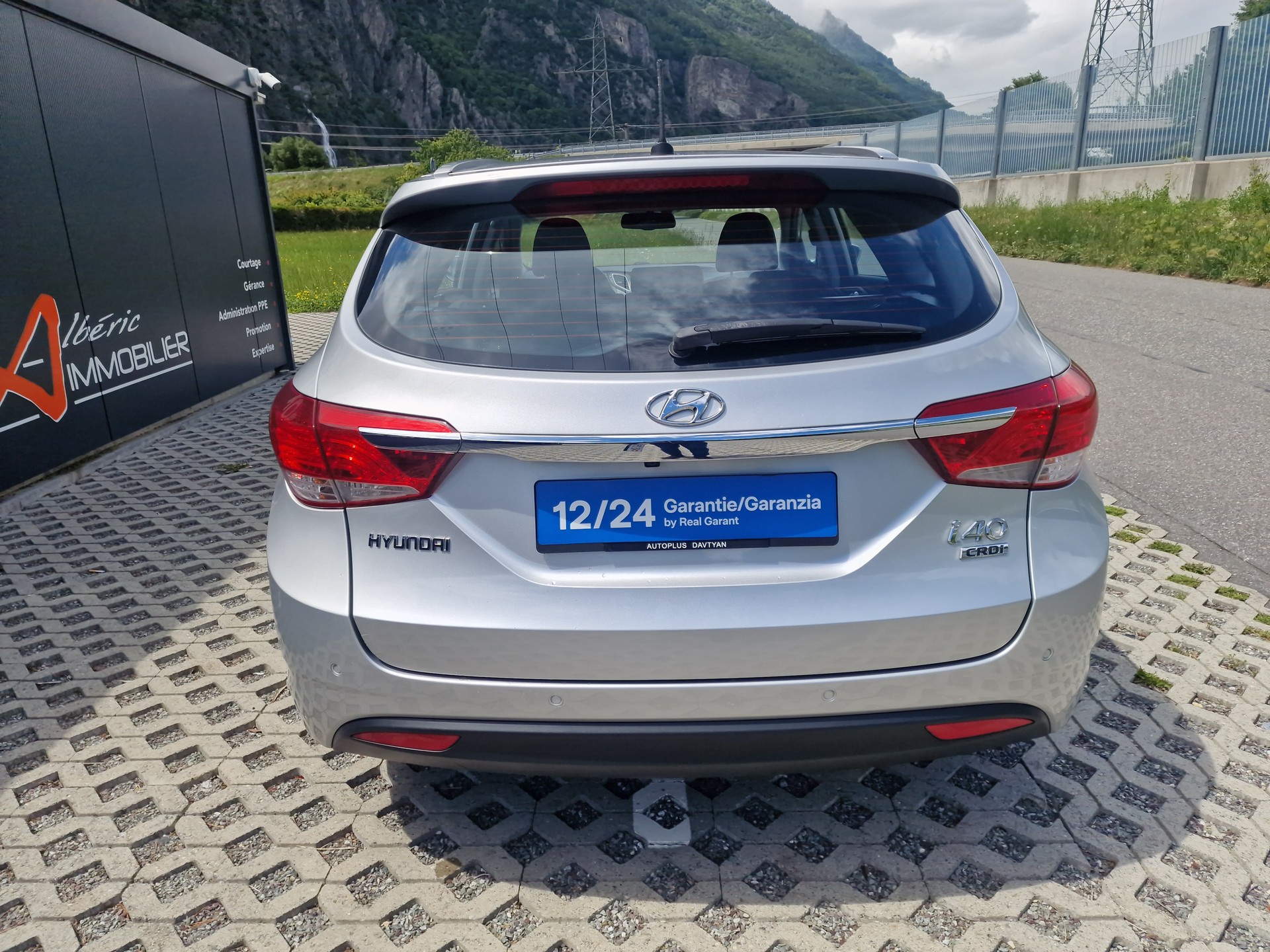 HYUNDAI i40 Wagon 1.7 CRDI Style Automatic-image-5