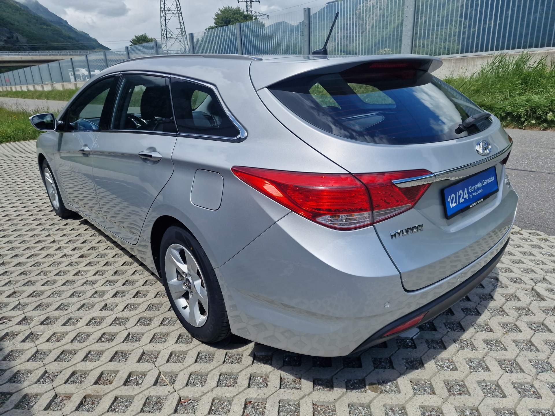 HYUNDAI i40 Wagon 1.7 CRDI Style Automatic-image-4