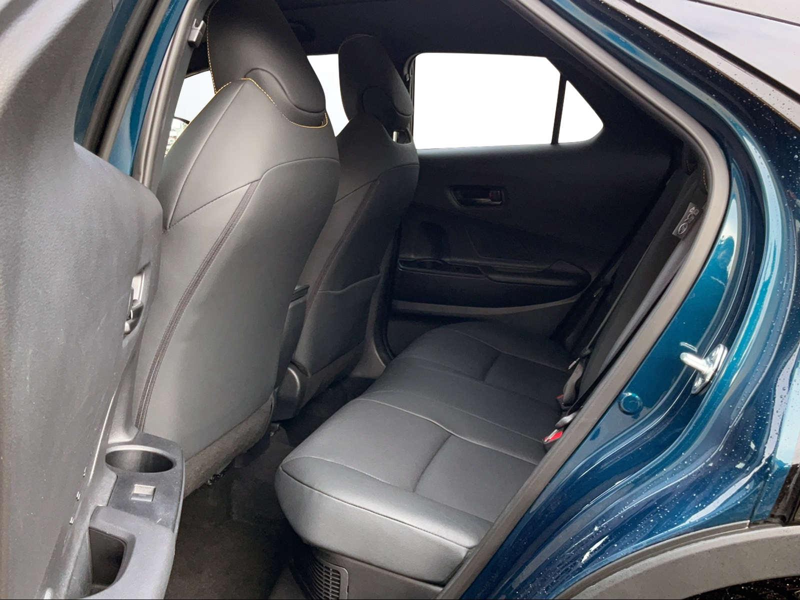 TOYOTA C-HR 2.0 HEV Style Premiere 4x4-image-15