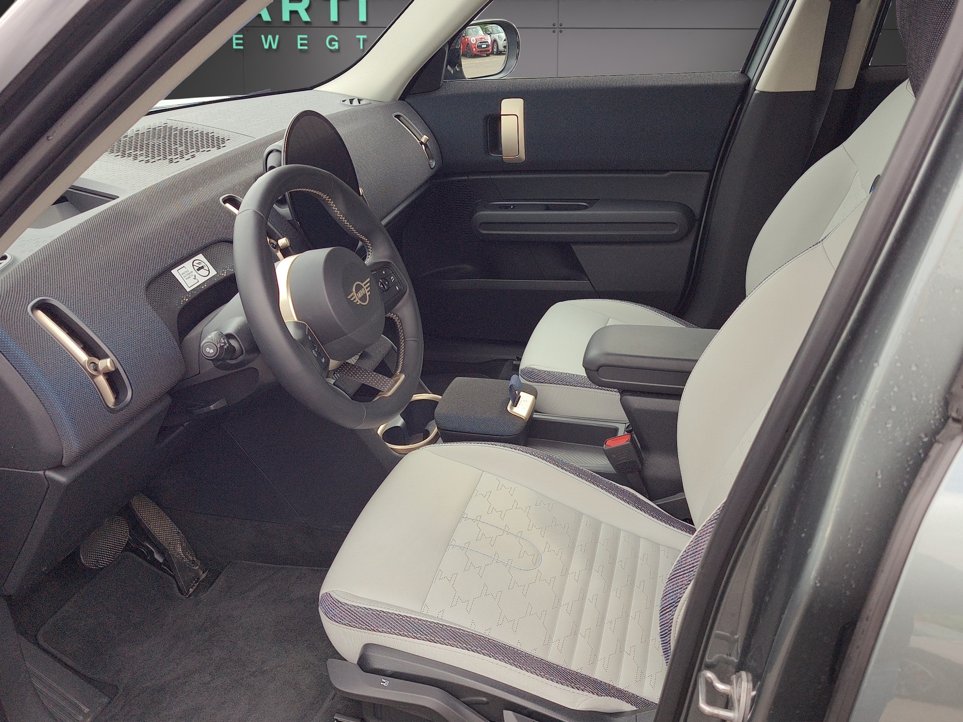 MINI Countryman U25 E-image-7