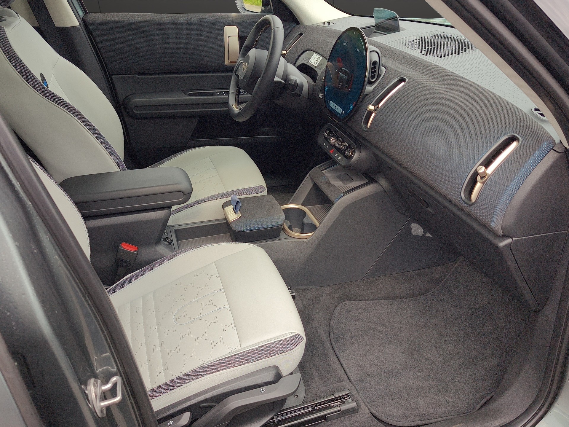 MINI Countryman U25 E-image-17