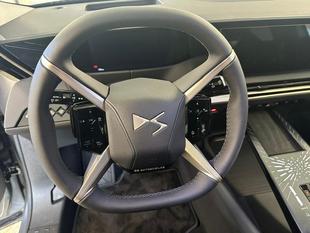 DS AUTOMOBILES No8 E-Tense Pallas-image-9
