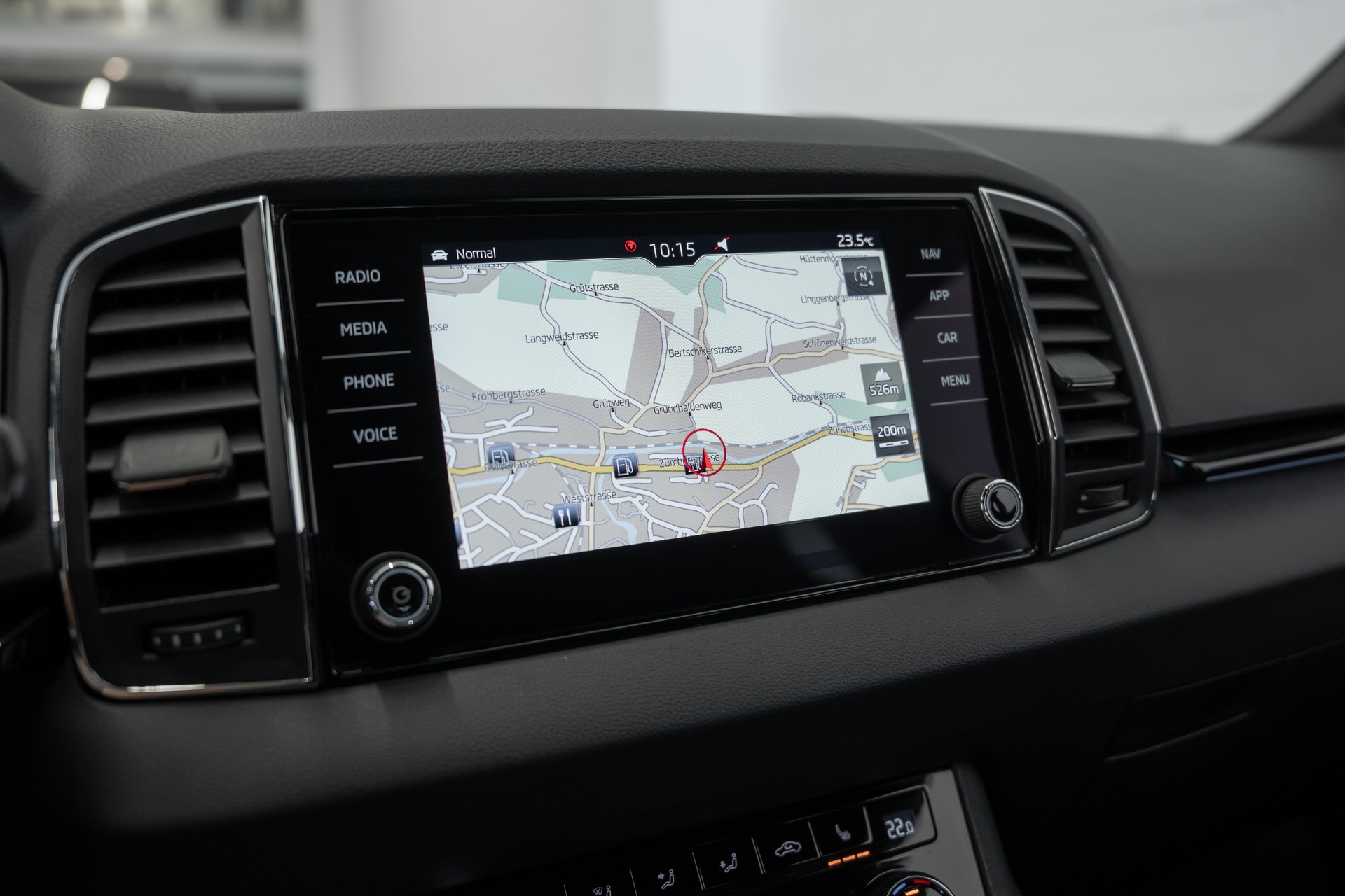 SKODA Karoq 2.0 TDI SCR SportLine 4x4 DSG-image-26