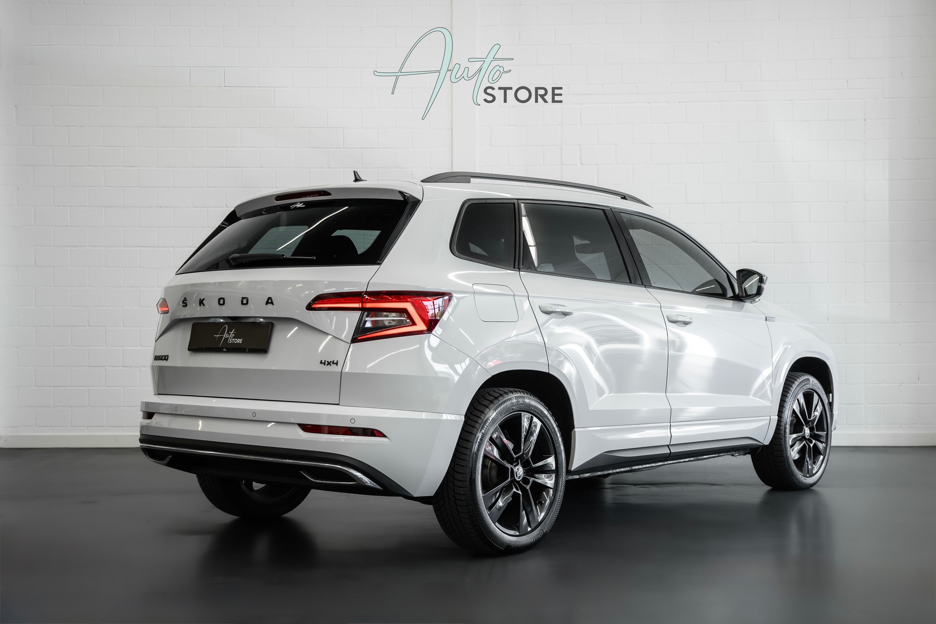 SKODA Karoq 2.0 TDI SCR SportLine 4x4 DSG-showroom-element-1