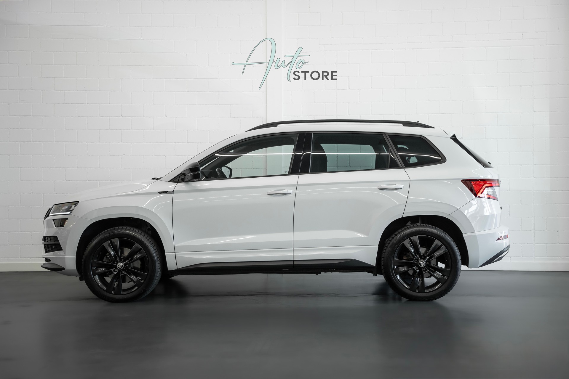 SKODA Karoq 2.0 TDI SCR SportLine 4x4 DSG-showroom-element-2