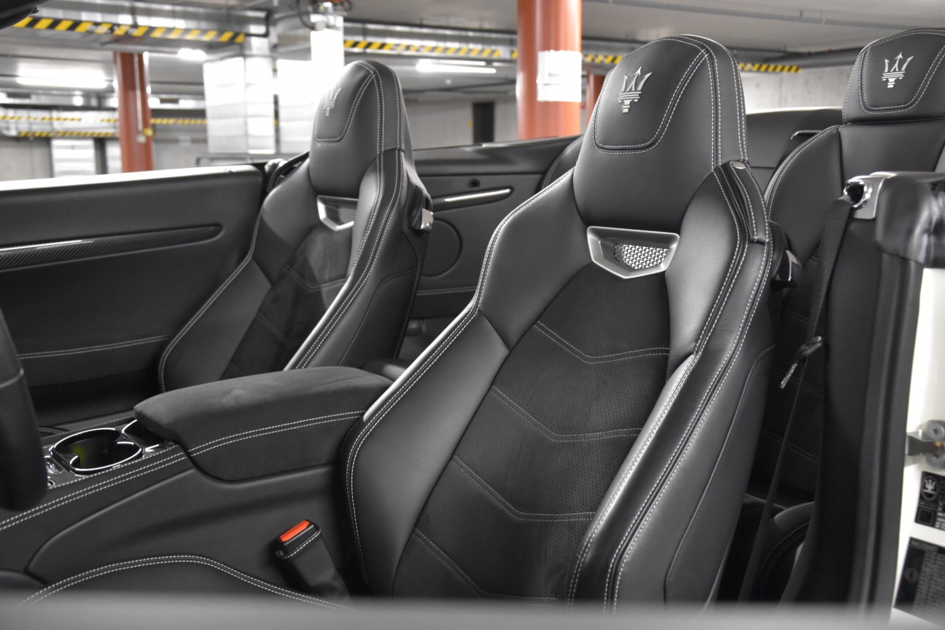 MASERATI GranCabrio MC Automatica FACELIFT-image-29