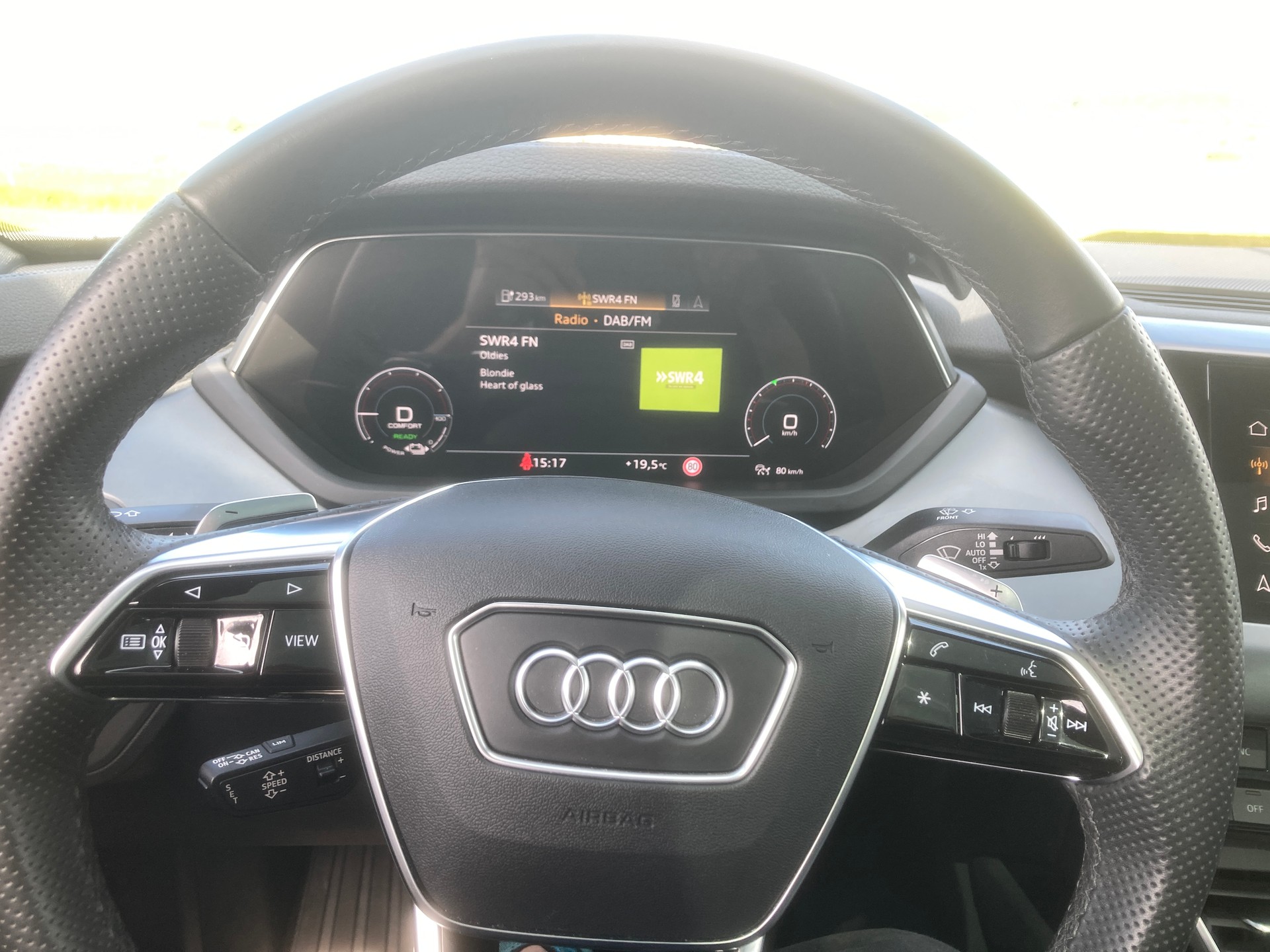 AUDI e-tron GT quattro-image-20