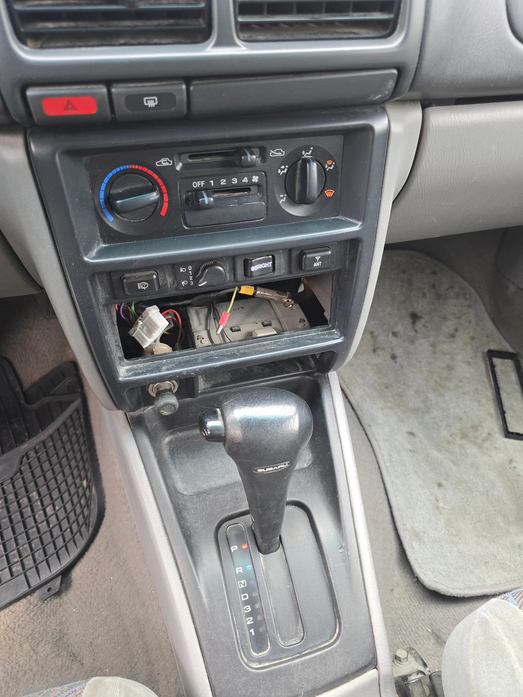 SUBARU Forester 2.0 A-image-11