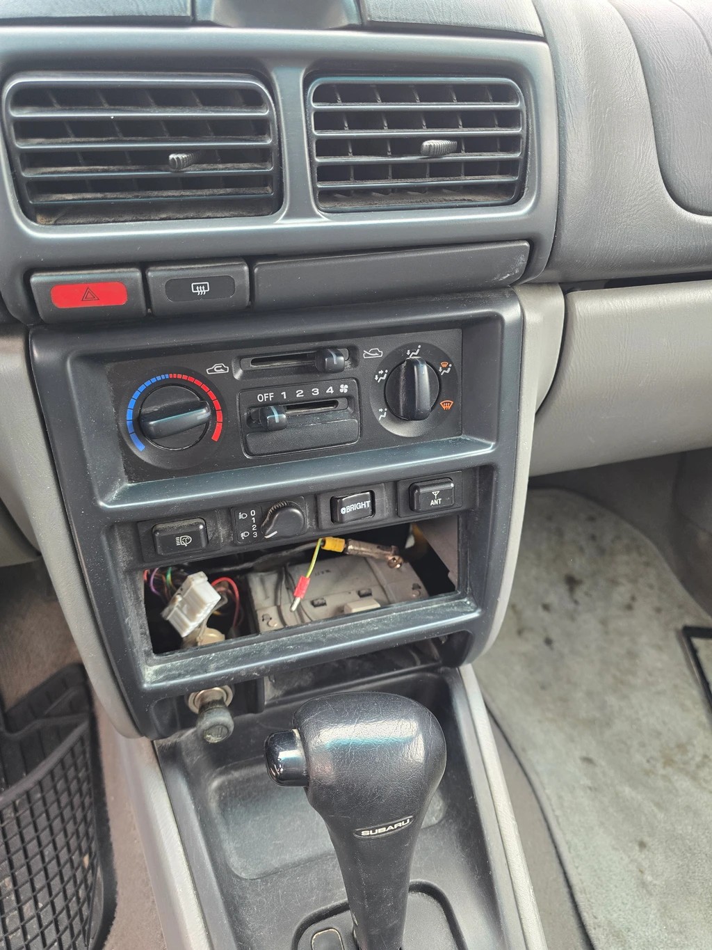 SUBARU Forester 2.0 A-image-10