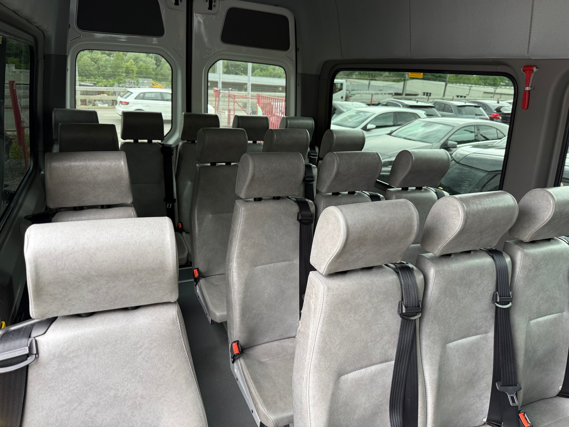 VW CRAFTER 2.0 TDI 24 POSTI-image-4