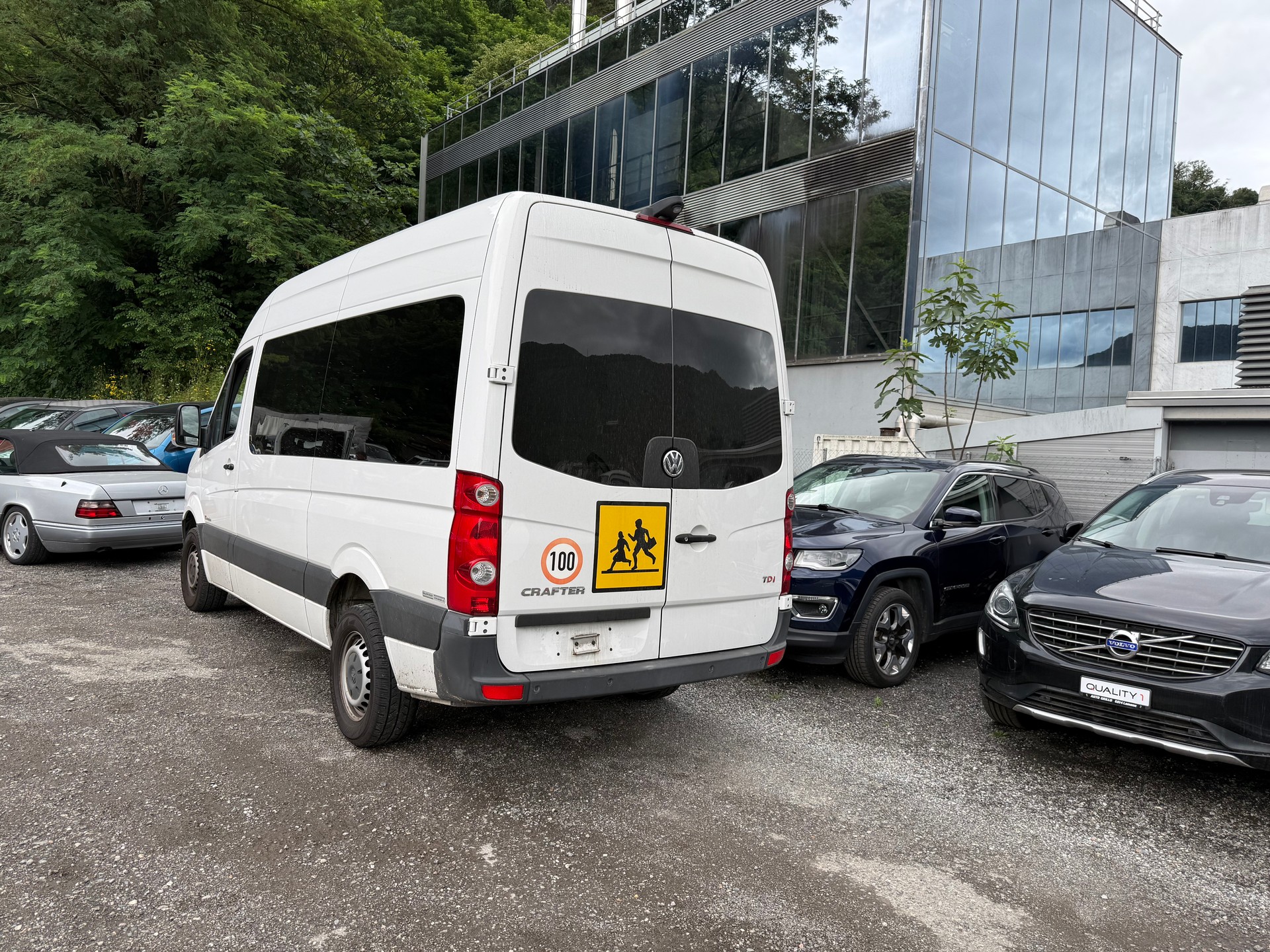 VW CRAFTER 2.0 TDI 24 POSTI-image-1