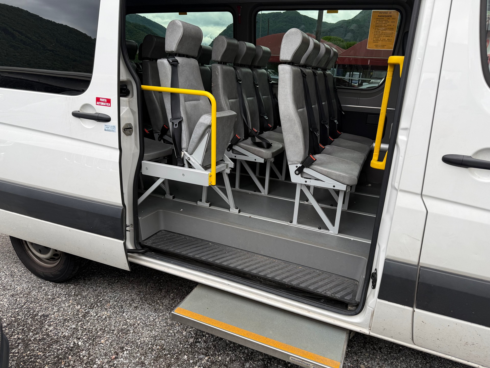 VW CRAFTER 2.0 TDI 24 POSTI-image-2