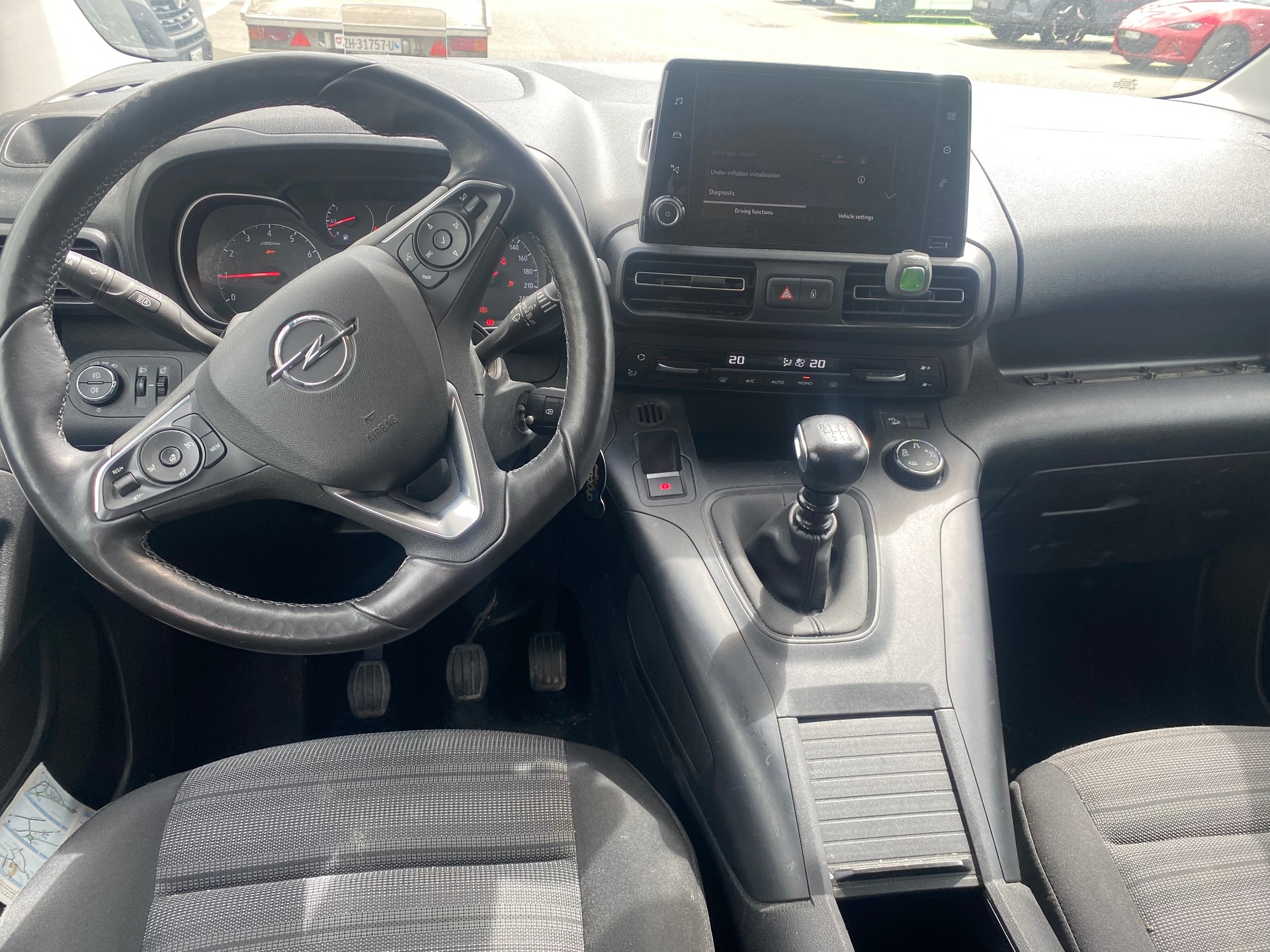 OPEL Combo Life 1.2 Essentia-image-7