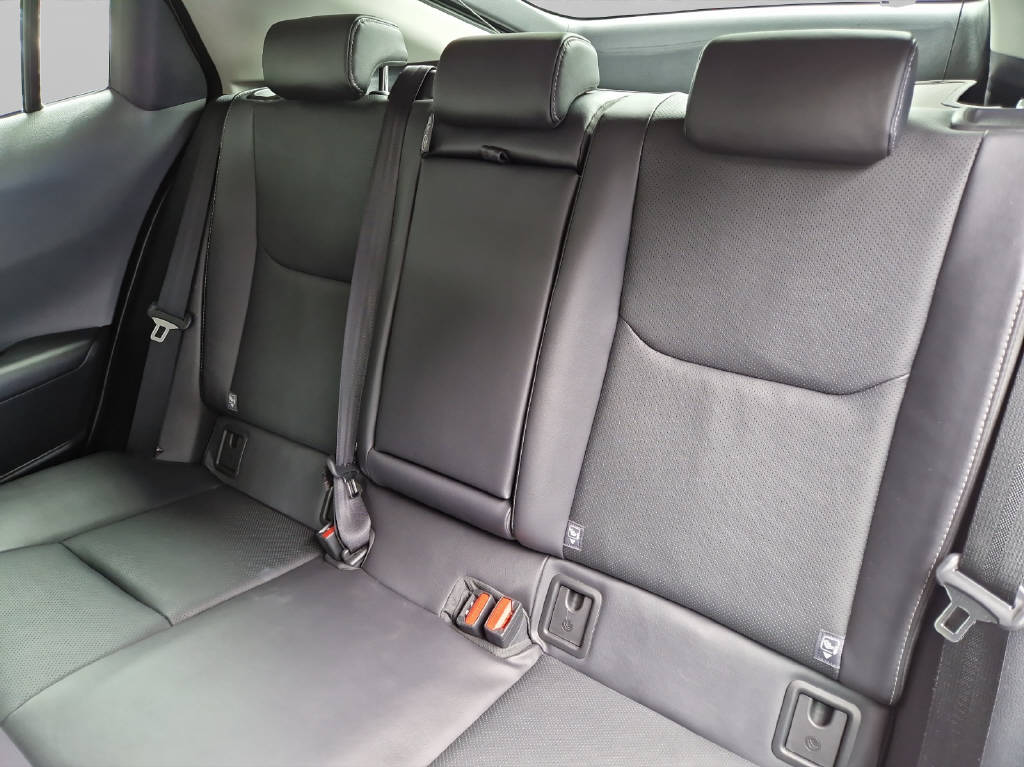 TOYOTA Prius 2.0 Plug-In-Hybrid Premi 47329/000-image-12