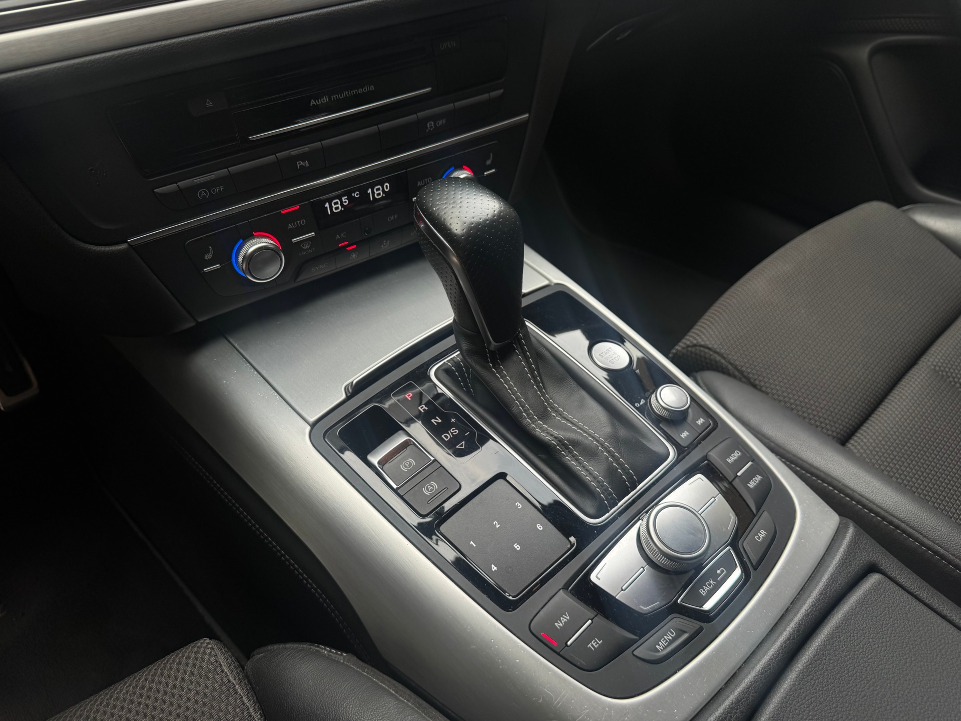 AUDI A6 Avant 2.0 TDI S-tronic S-Line-image-10