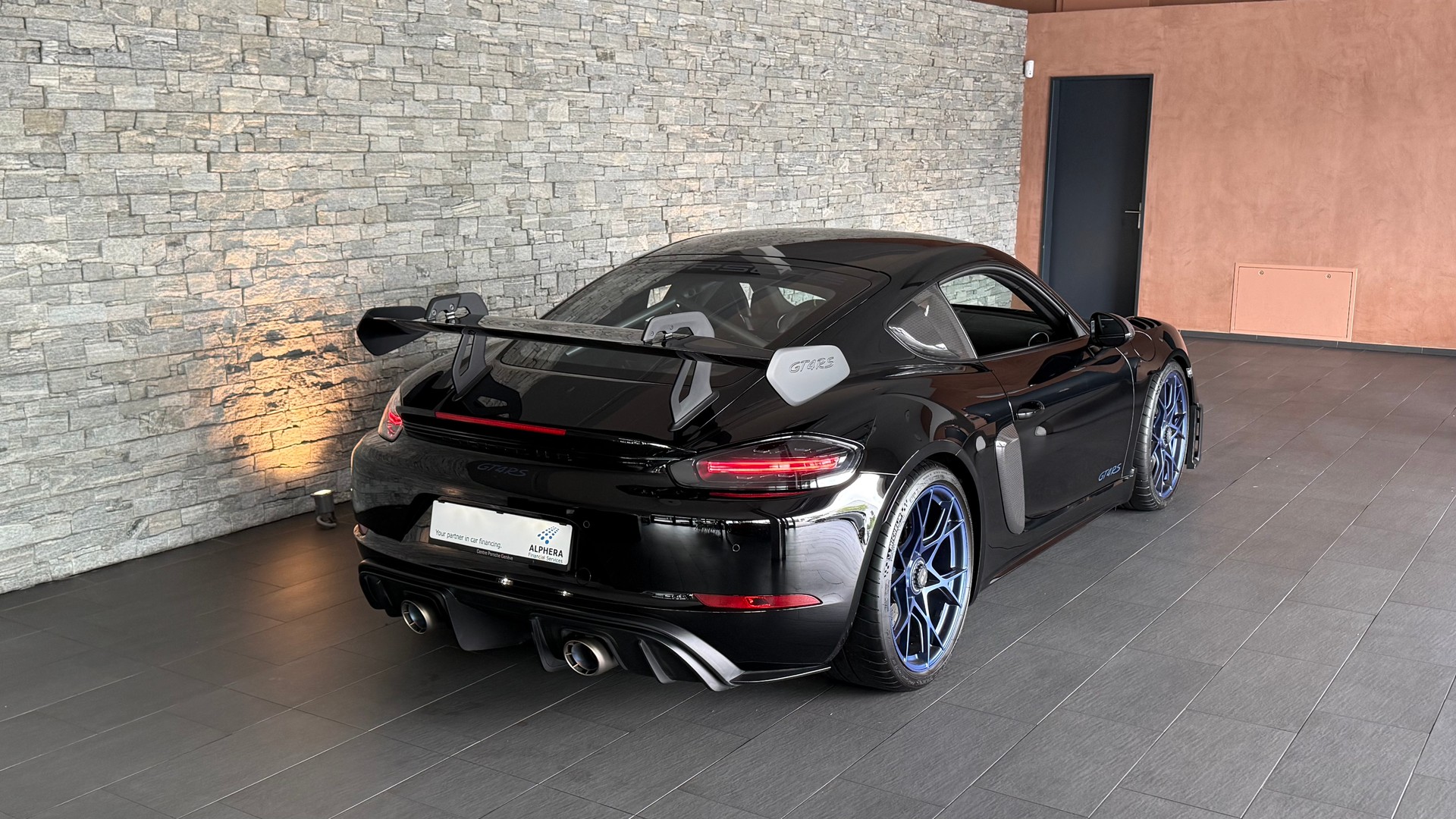 PORSCHE 718 Cayman GT4 RS PDK Weissach-image-2
