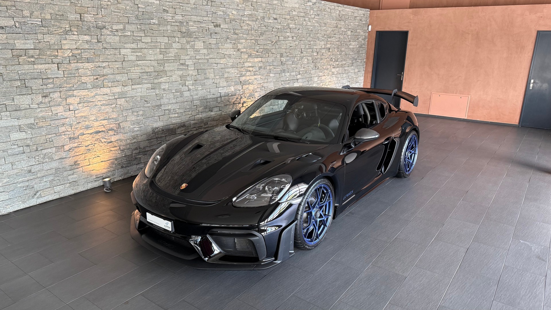 PORSCHE 718 Cayman GT4 RS PDK Weissach-image-4