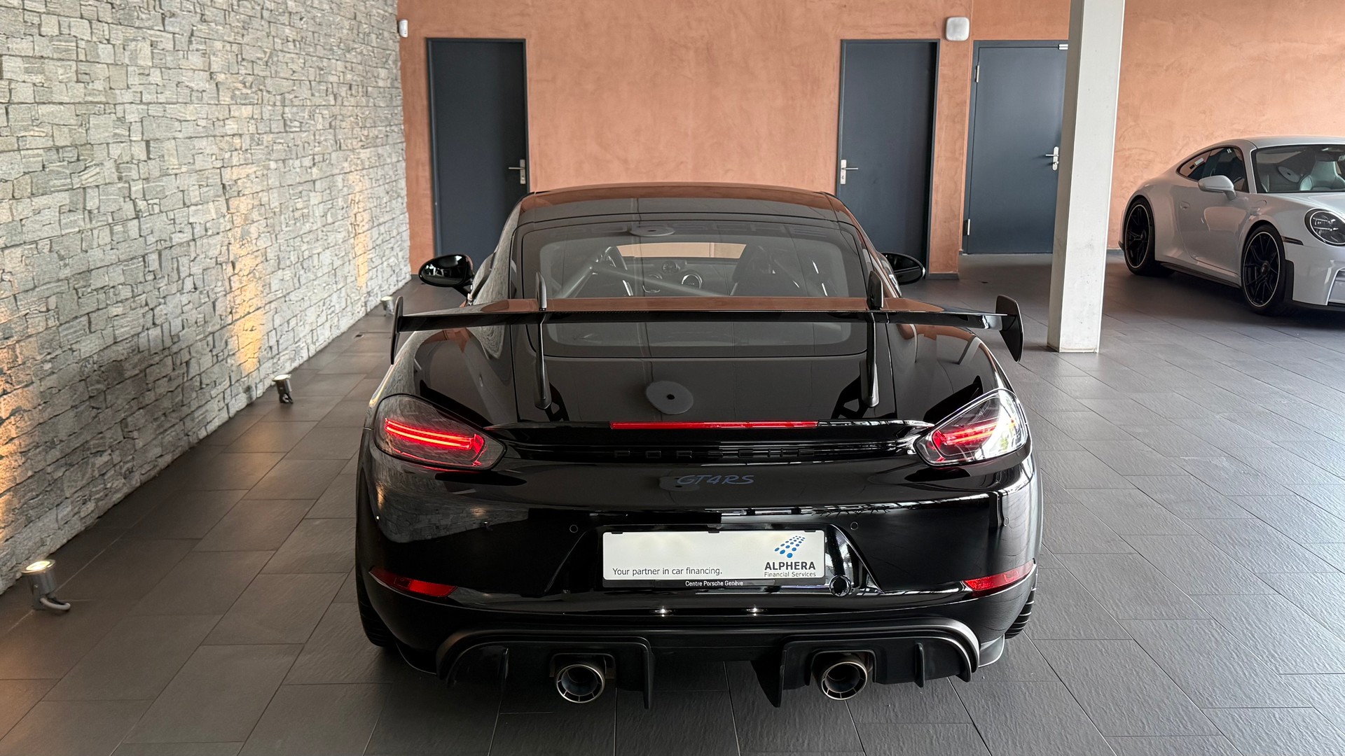 PORSCHE 718 Cayman GT4 RS PDK Weissach-image-5