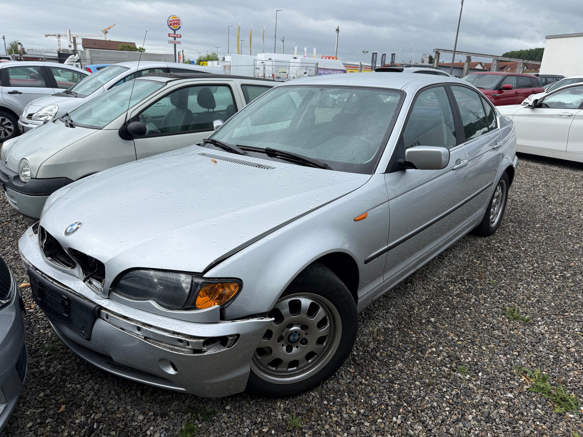 BMW 320-image-2