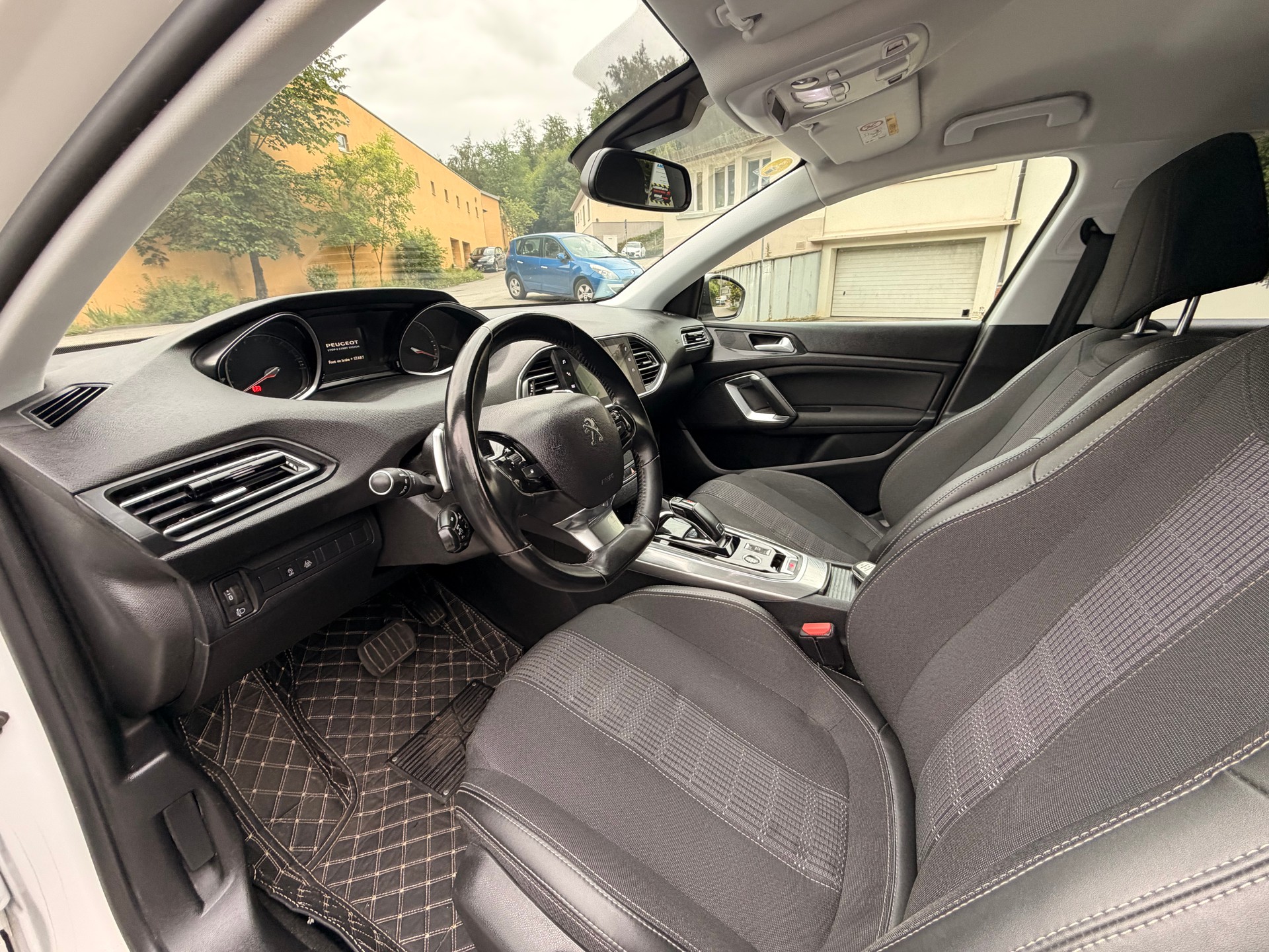 PEUGEOT 308 SW 1.5 BlueHDI Active Pack EAT8-image-8