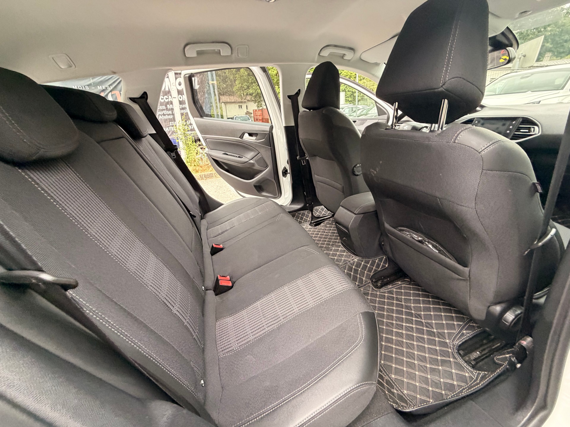 PEUGEOT 308 SW 1.5 BlueHDI Active Pack EAT8-image-12