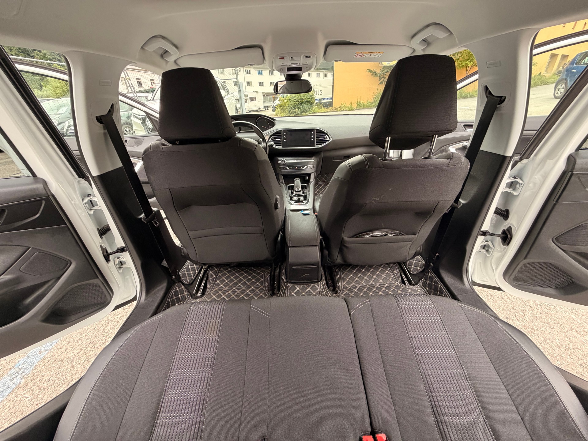PEUGEOT 308 SW 1.5 BlueHDI Active Pack EAT8-image-22