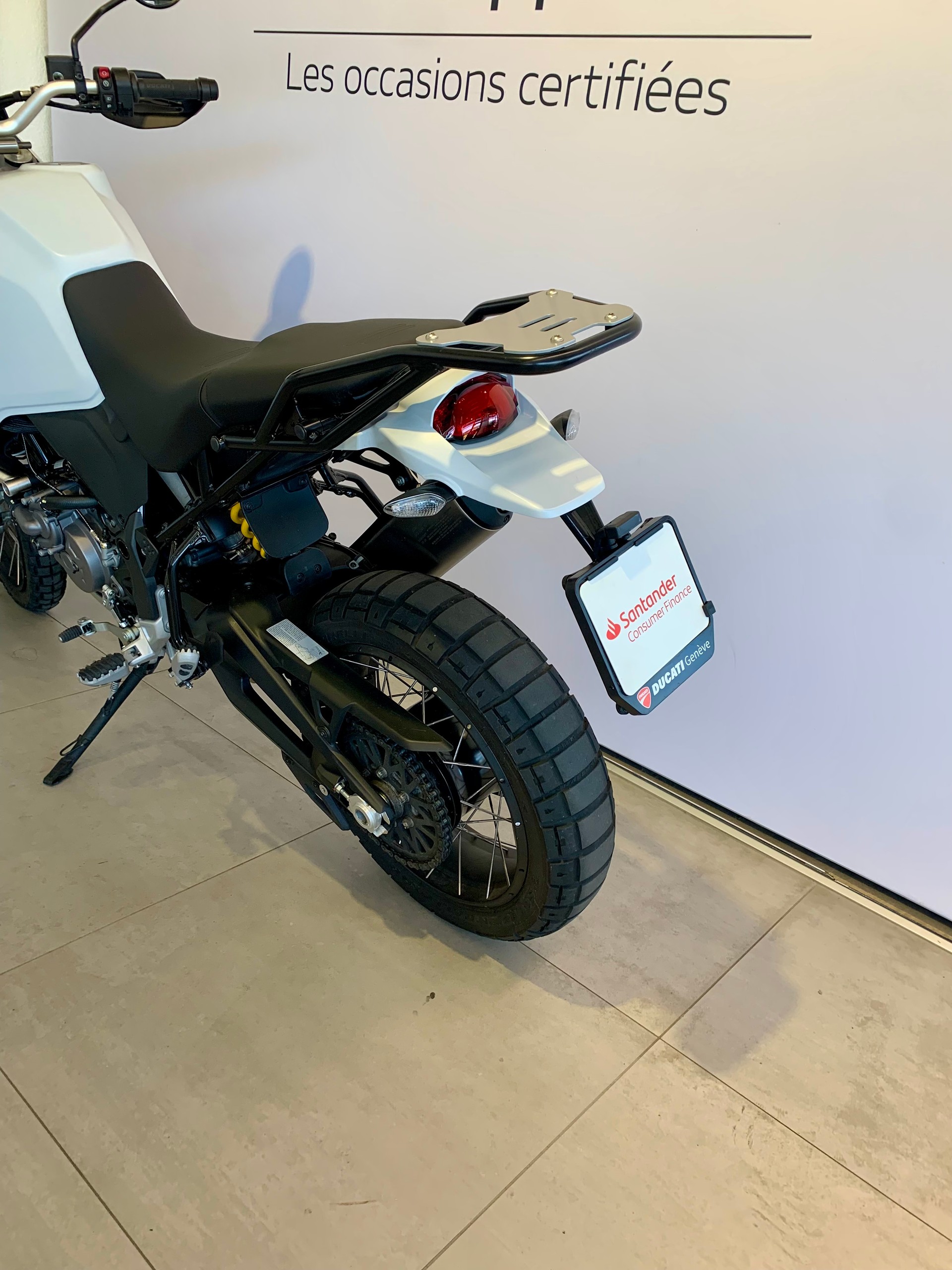 DUCATI Desert X-image-8