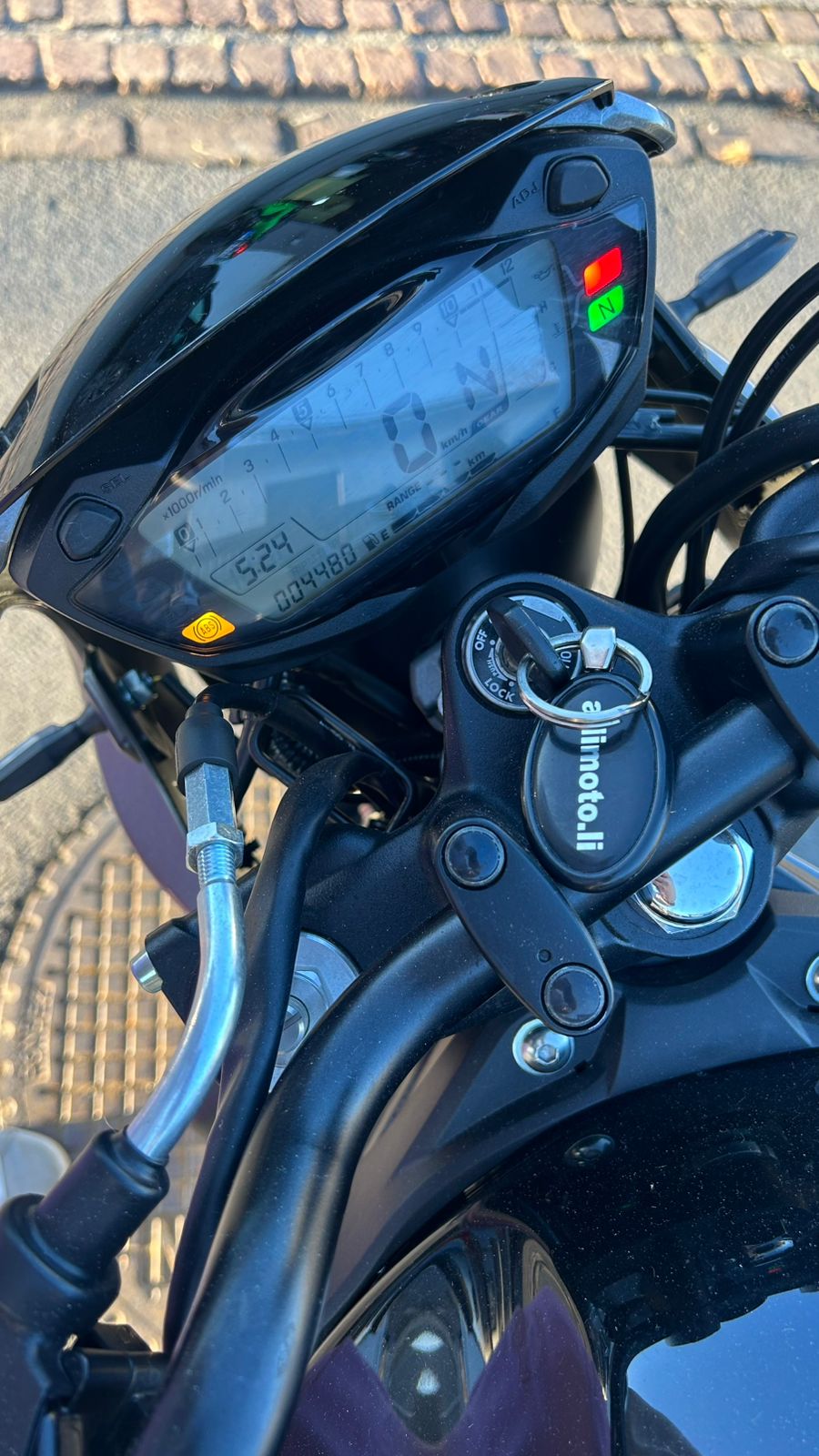 SUZUKI SV 650 XA ABS L8-image-6