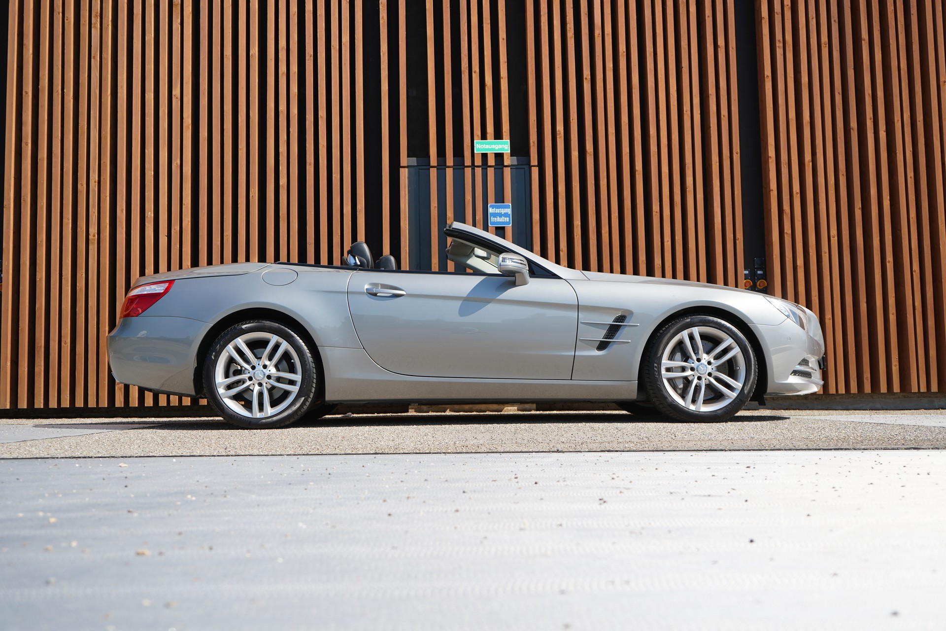 MERCEDES-BENZ SL 400 7G-TRONIC l 333 PS