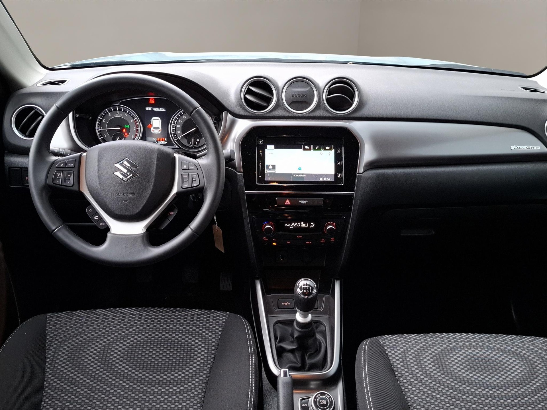 SUZUKI Vitara 1.4 T Compact+ Hybrid 4x4-image-8