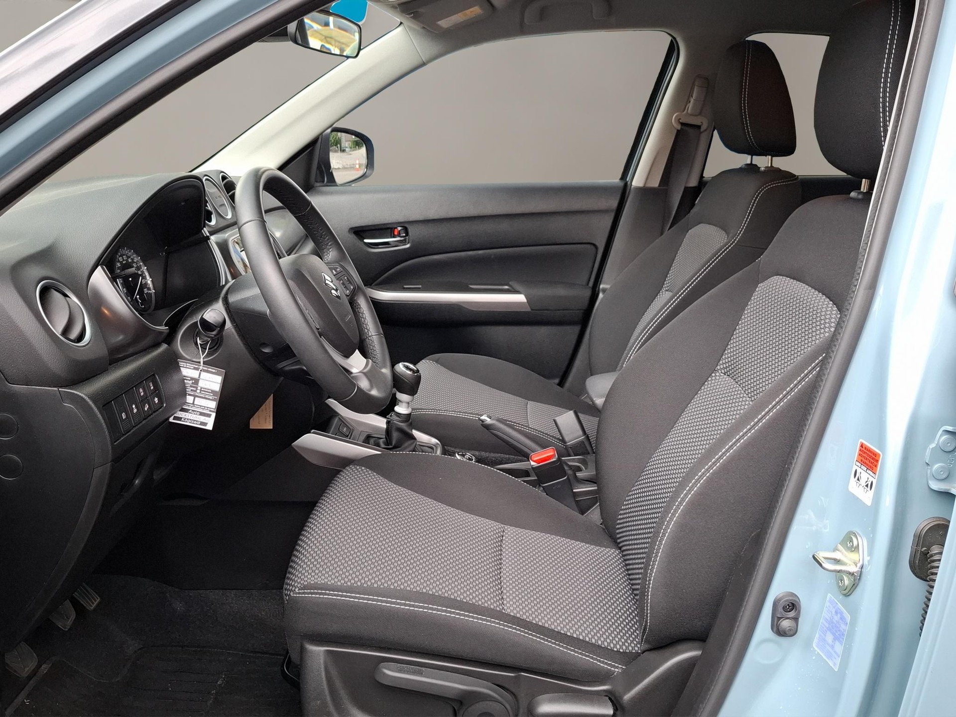 SUZUKI Vitara 1.4 T Compact+ Hybrid 4x4-image-5