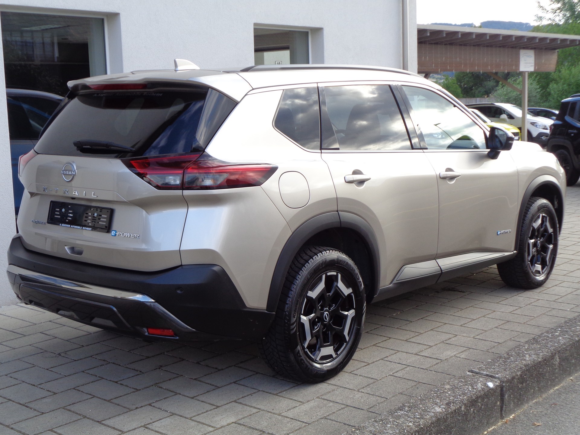 NISSAN X-Trail 1.5 VC-T e-Power 4WD N-Trek-showroom-element-1