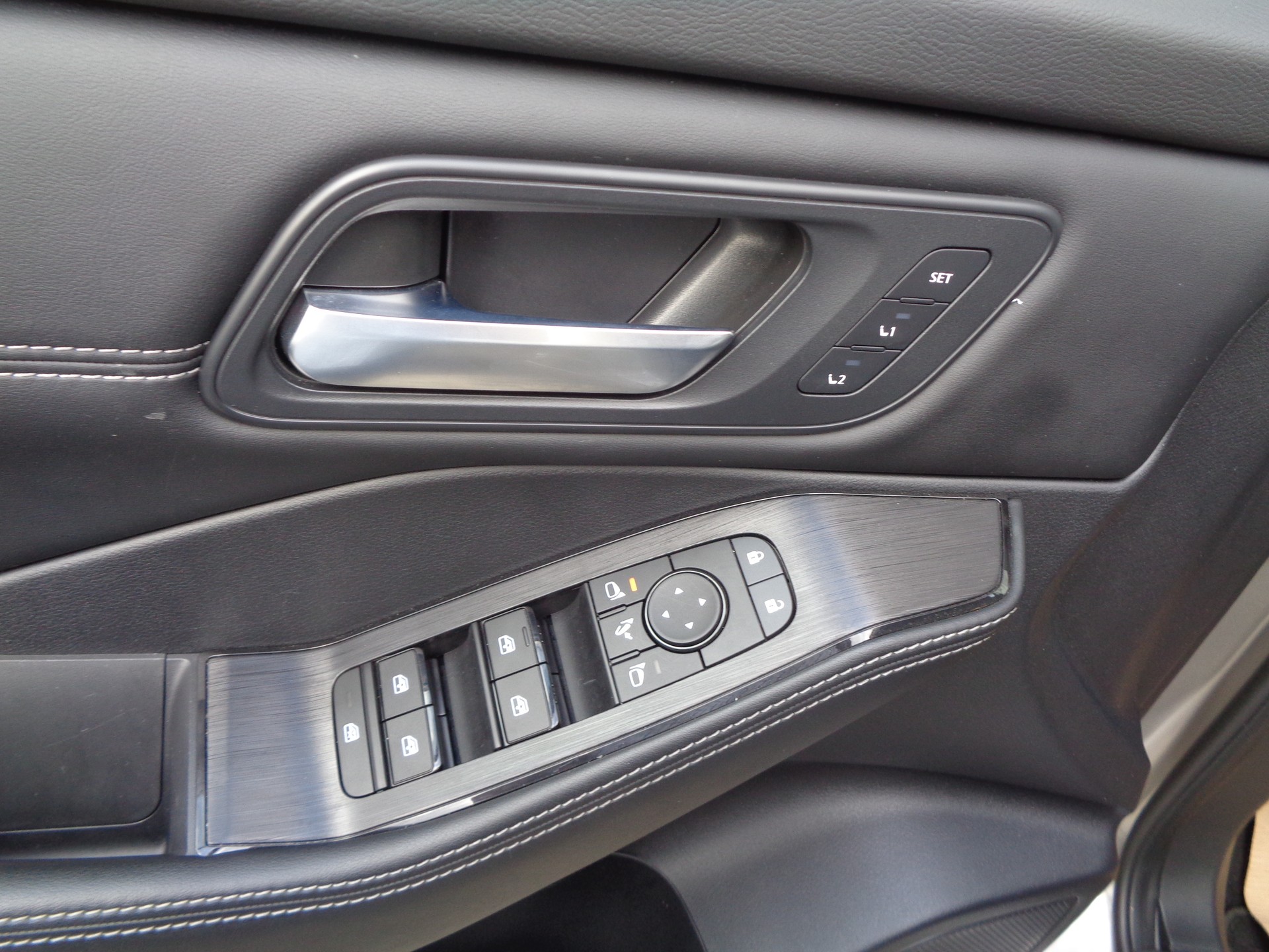 NISSAN X-Trail 1.5 VC-T e-Power 4WD N-Trek-image-19