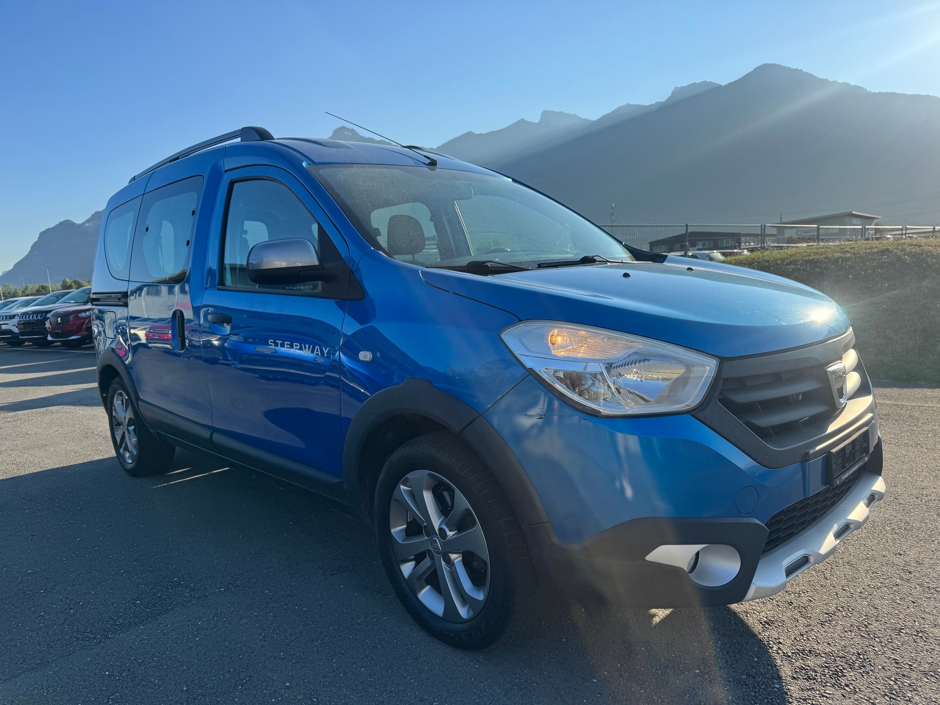 DACIA Dokker 1.2 T Stepway-showroom-element-3