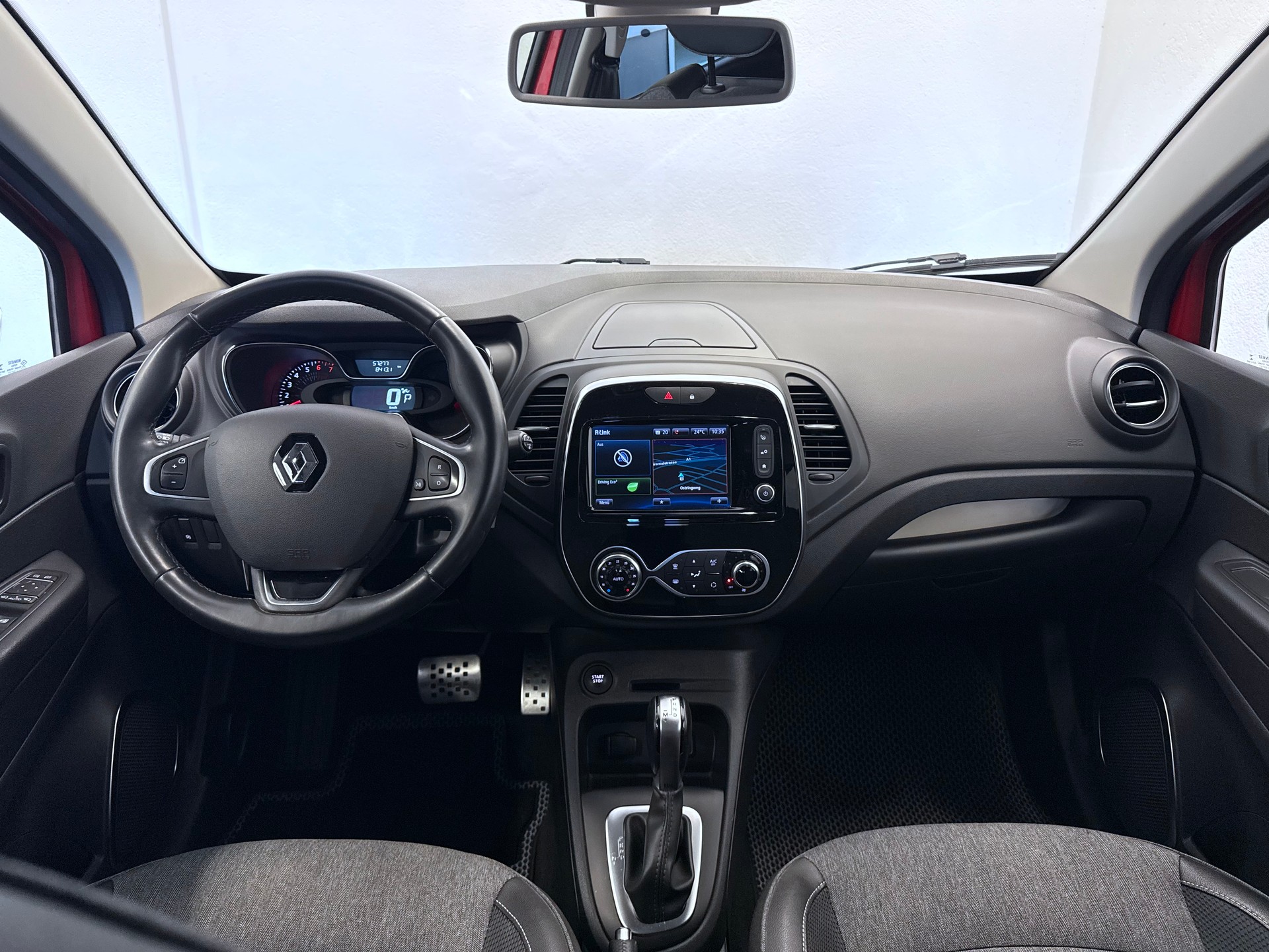 RENAULT Captur 1.2 T 16V 90th Anniversary EDC-image-20