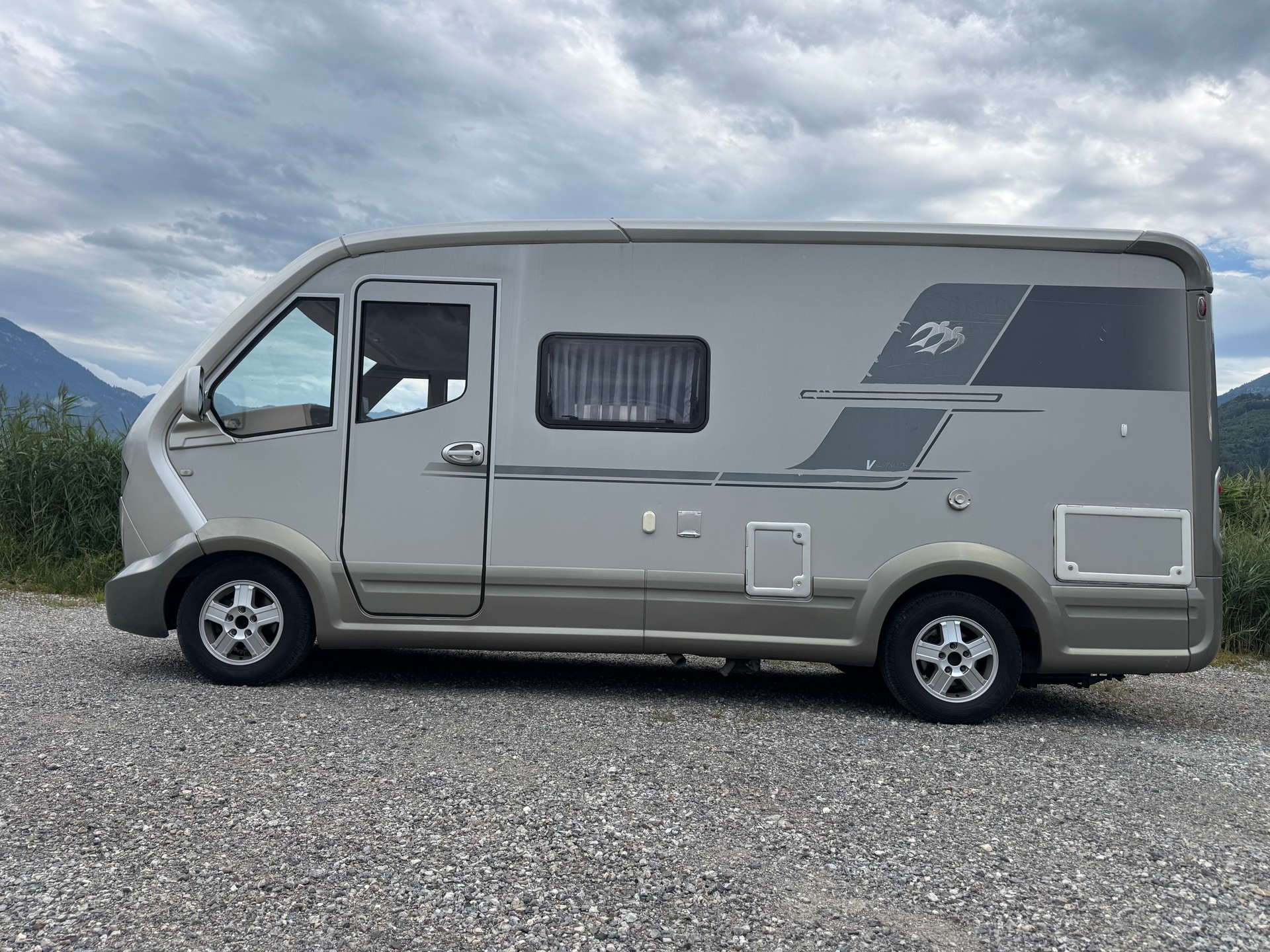 KNAUS Tabbert Renault Master 2.5 TDI - Nutzlast 750 kg Total 3500 kg - TV - Klima --image-2