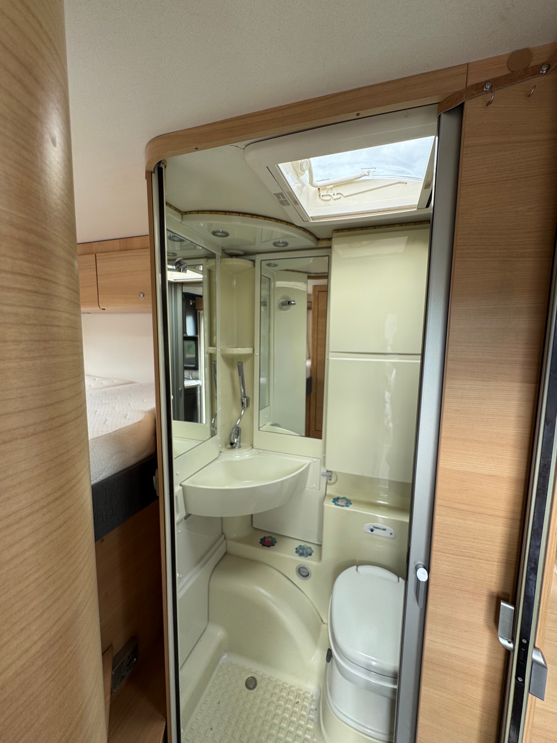 KNAUS Tabbert Renault Master 2.5 TDI - Nutzlast 750 kg Total 3500 kg - TV - Klima --image-14