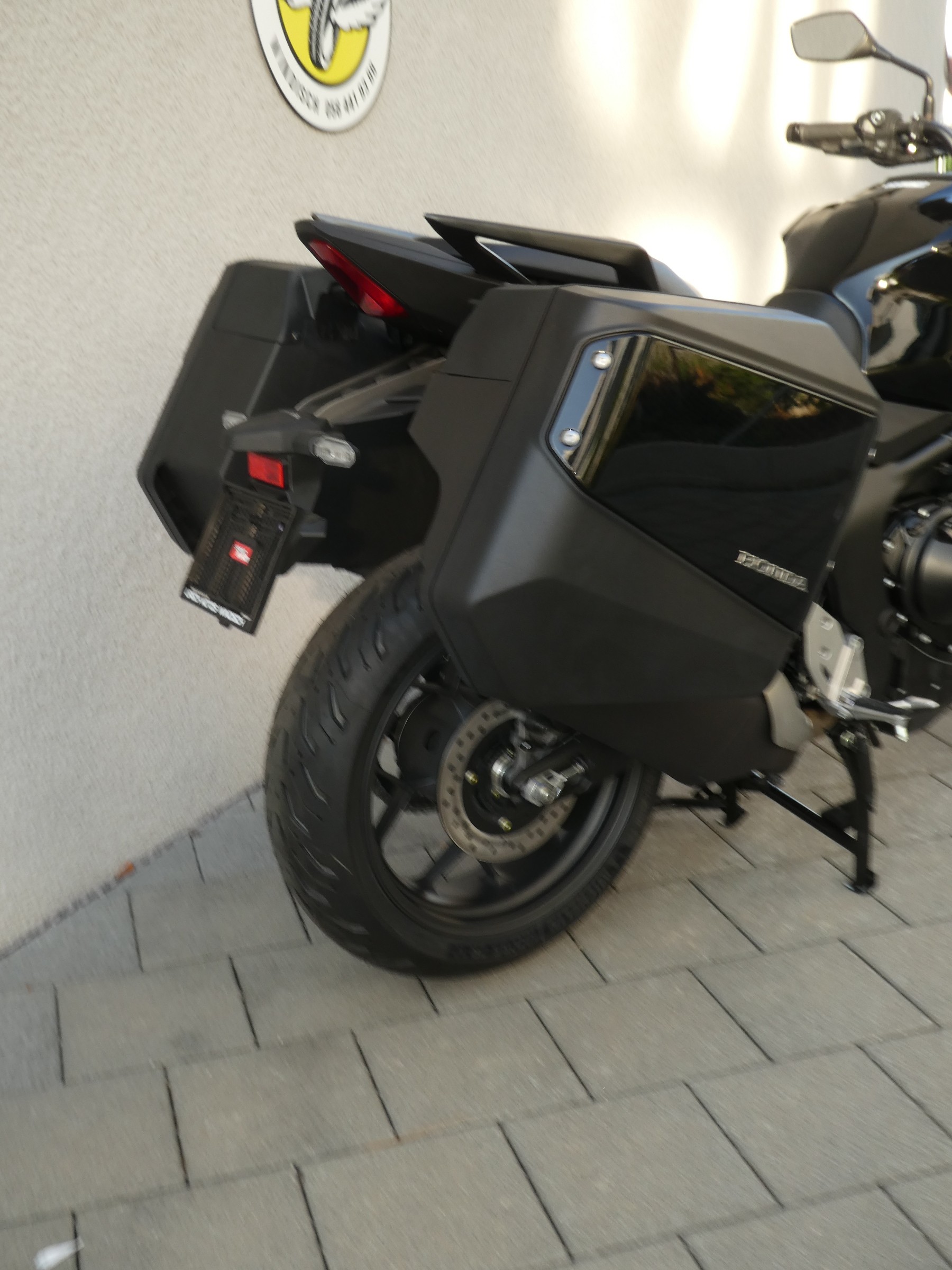 HONDA CB 1000 GT-image-3