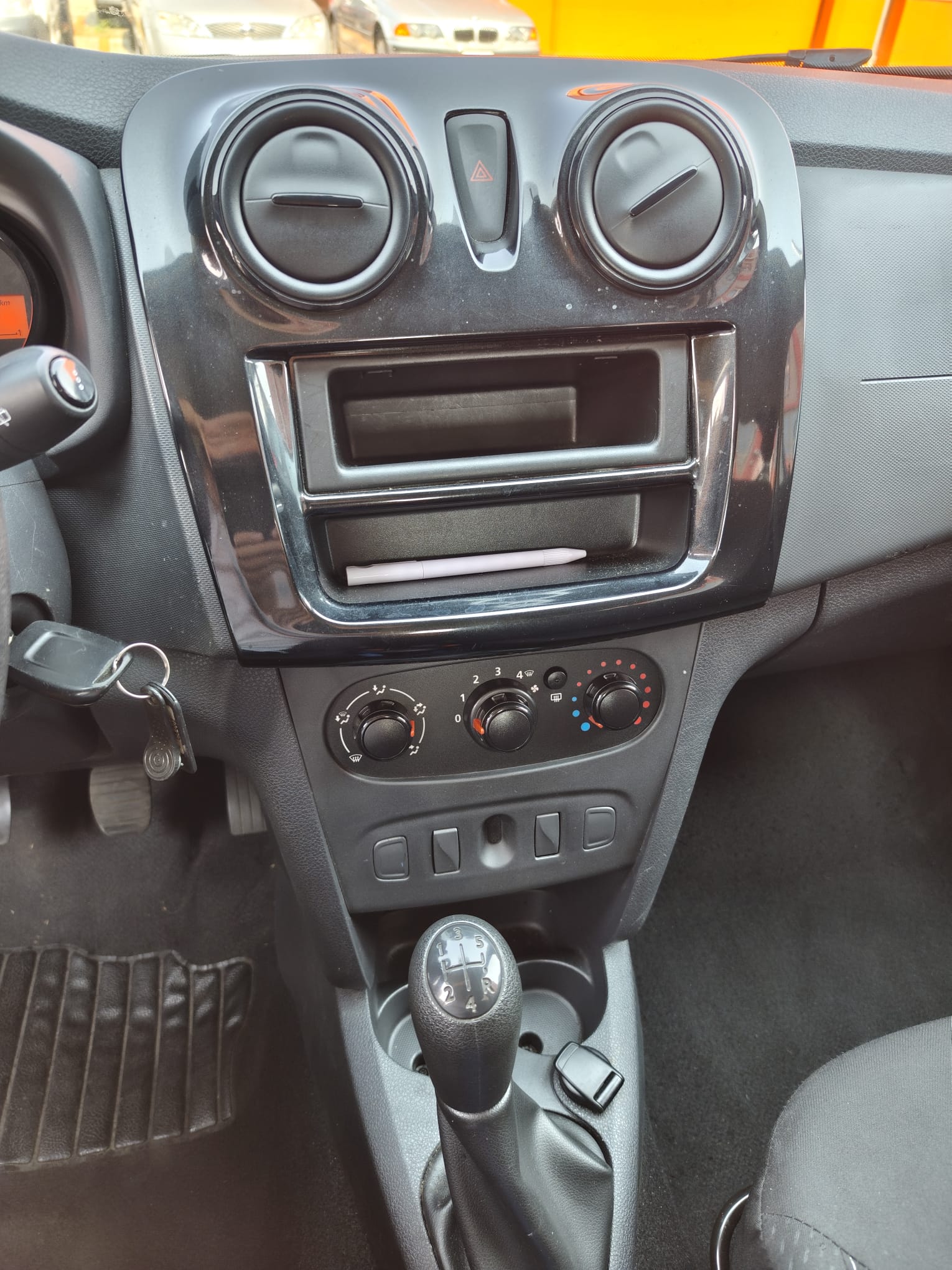 DACIA Sandero 1.0 Comfort-image-10