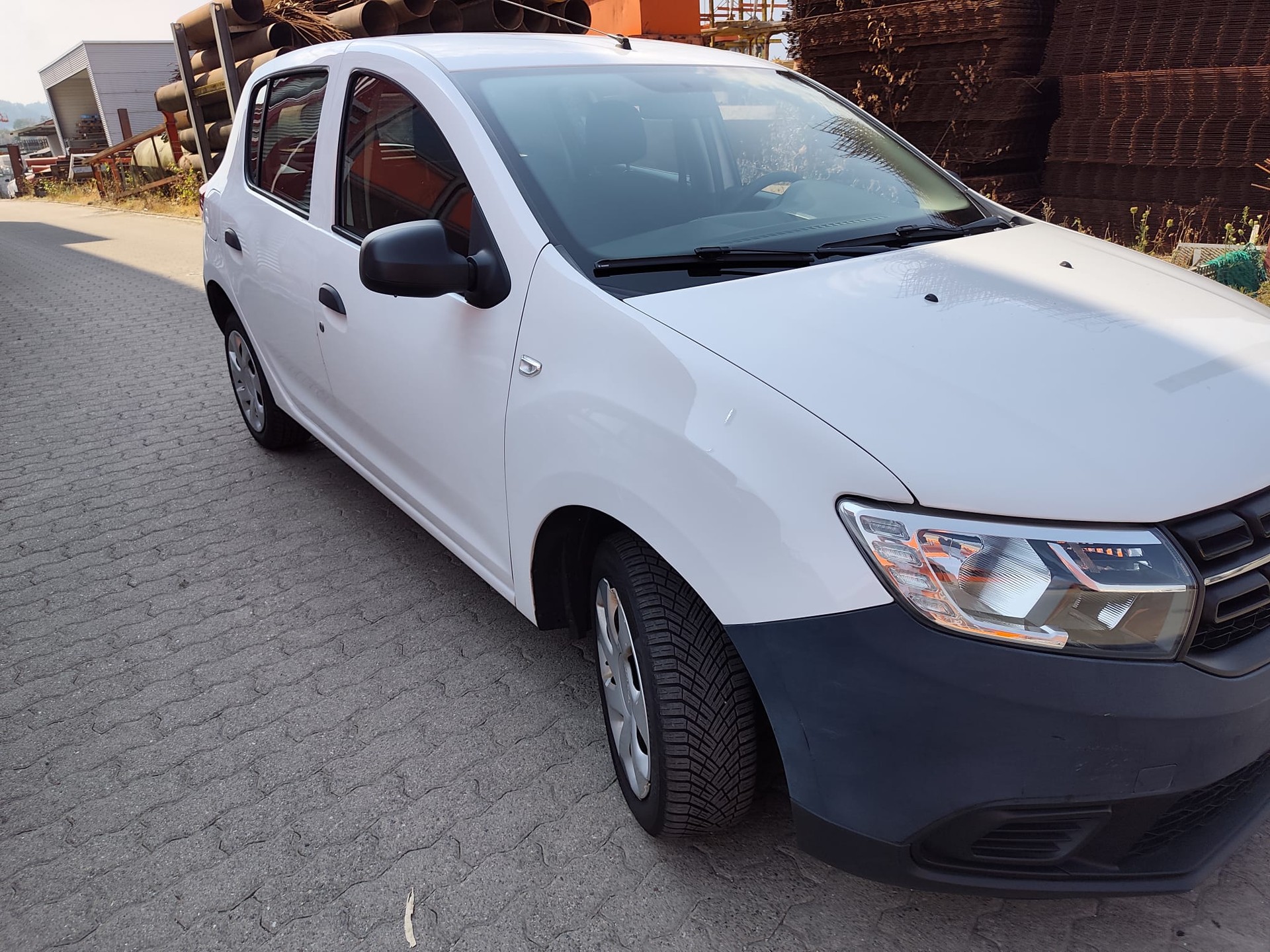 DACIA Sandero 1.0 Comfort-showroom-element-1
