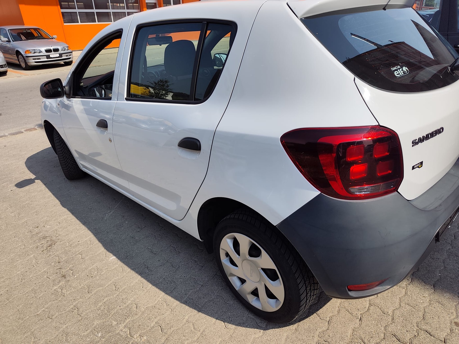 DACIA Sandero 1.0 Comfort-showroom-element-3