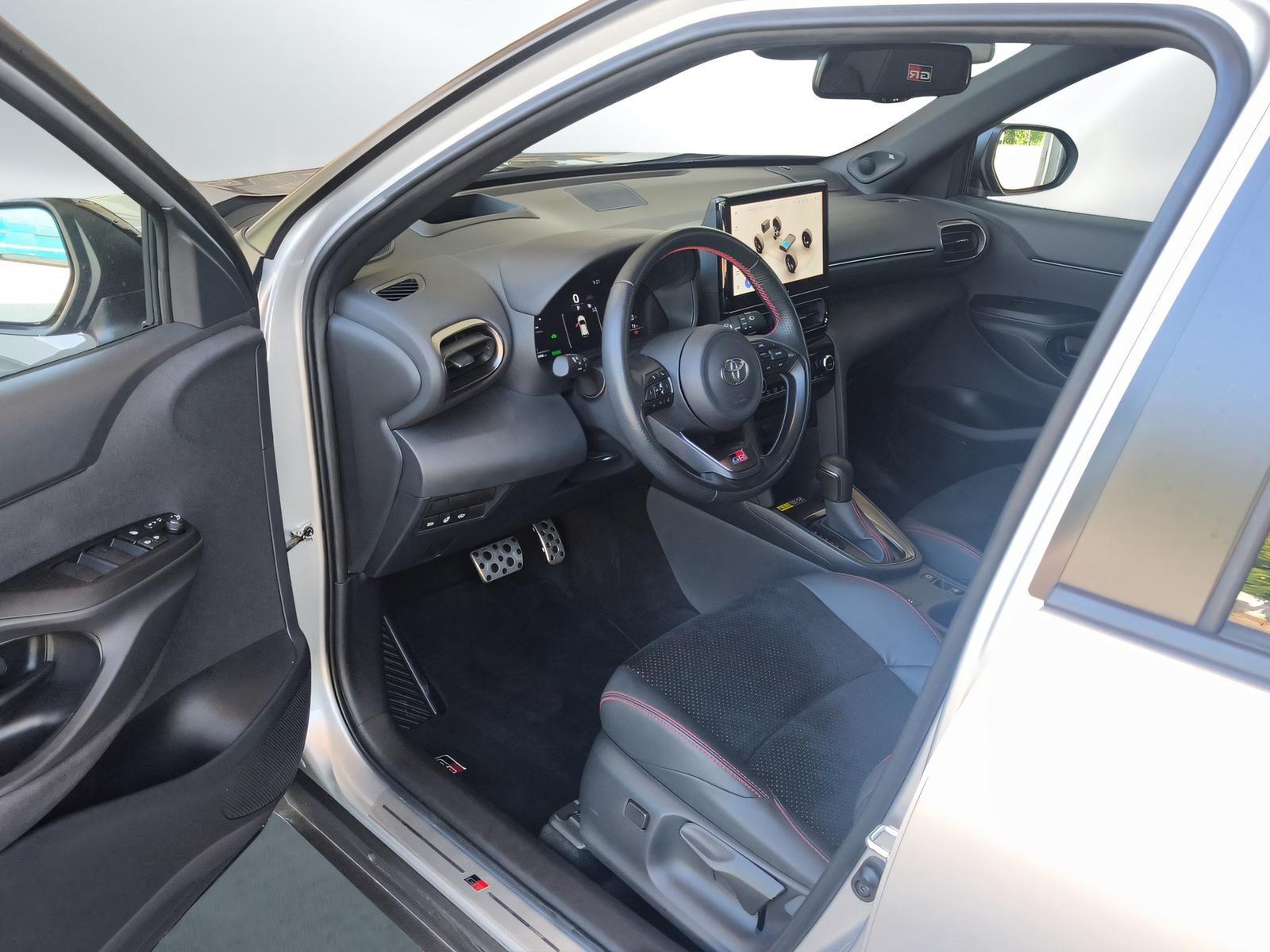 TOYOTA Yaris Cross 1.5 VVT-i HSD GR Sport-image-17
