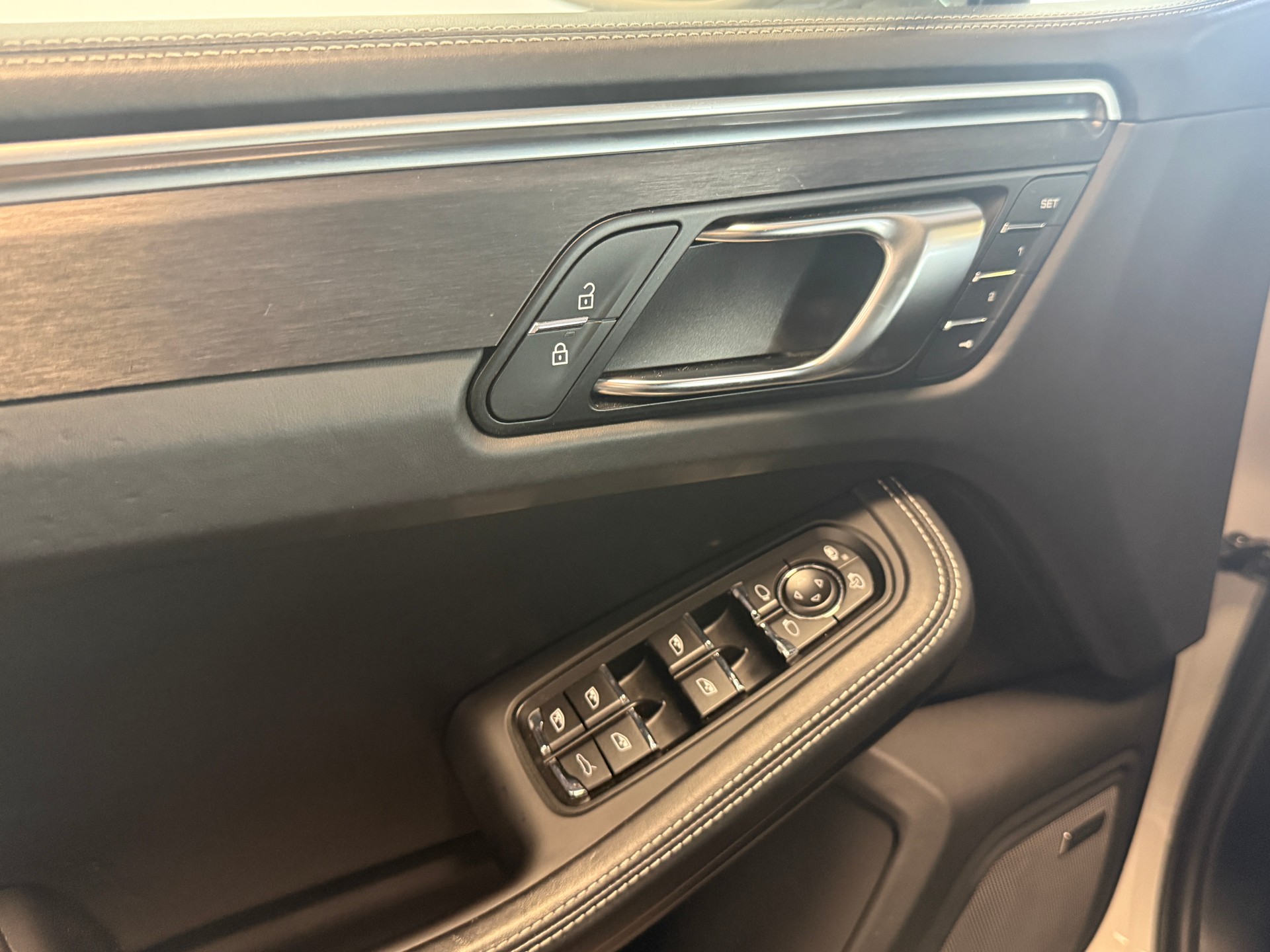 PORSCHE Macan GTS PDK-image-10