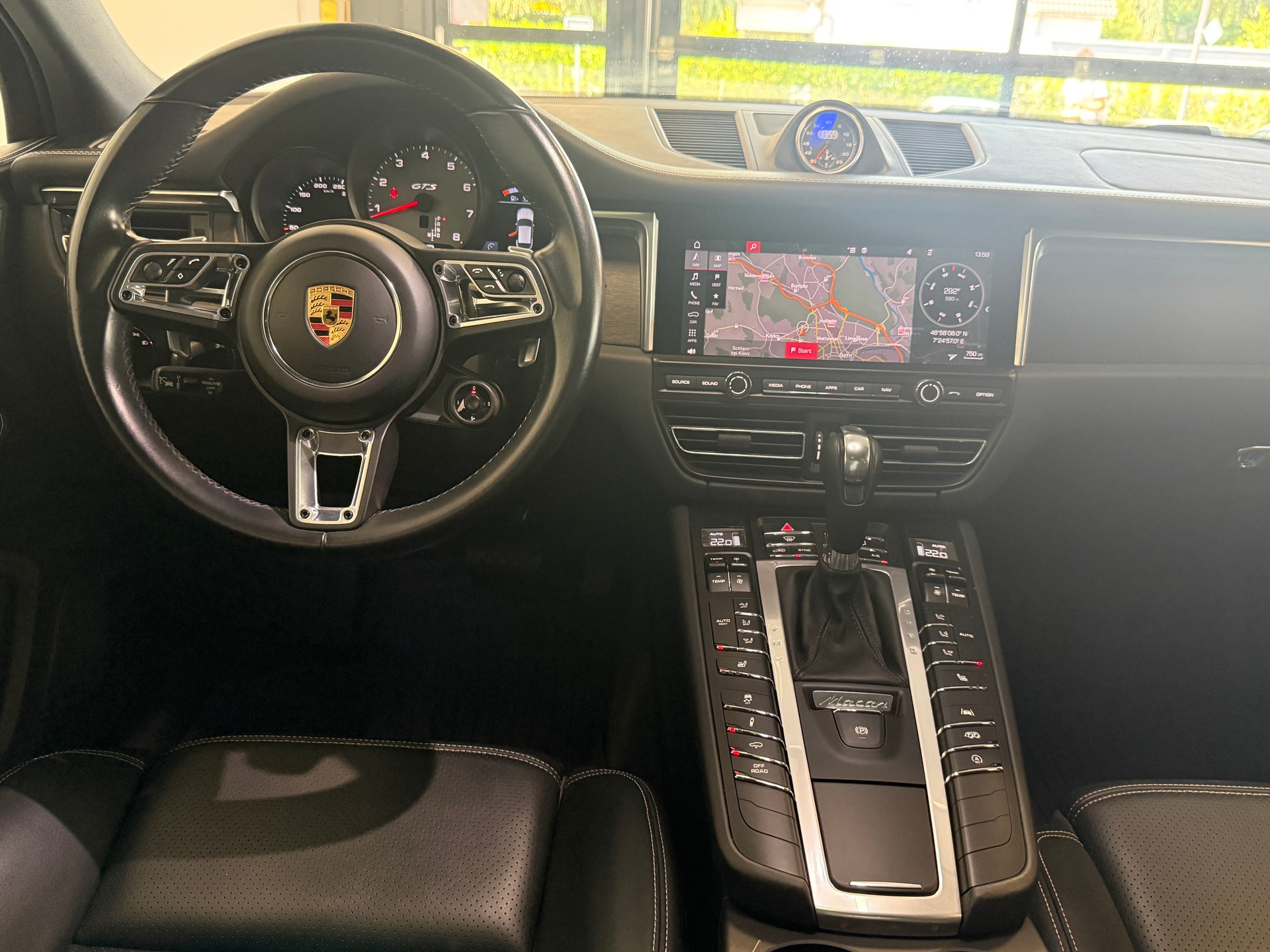 PORSCHE Macan GTS PDK-image-13