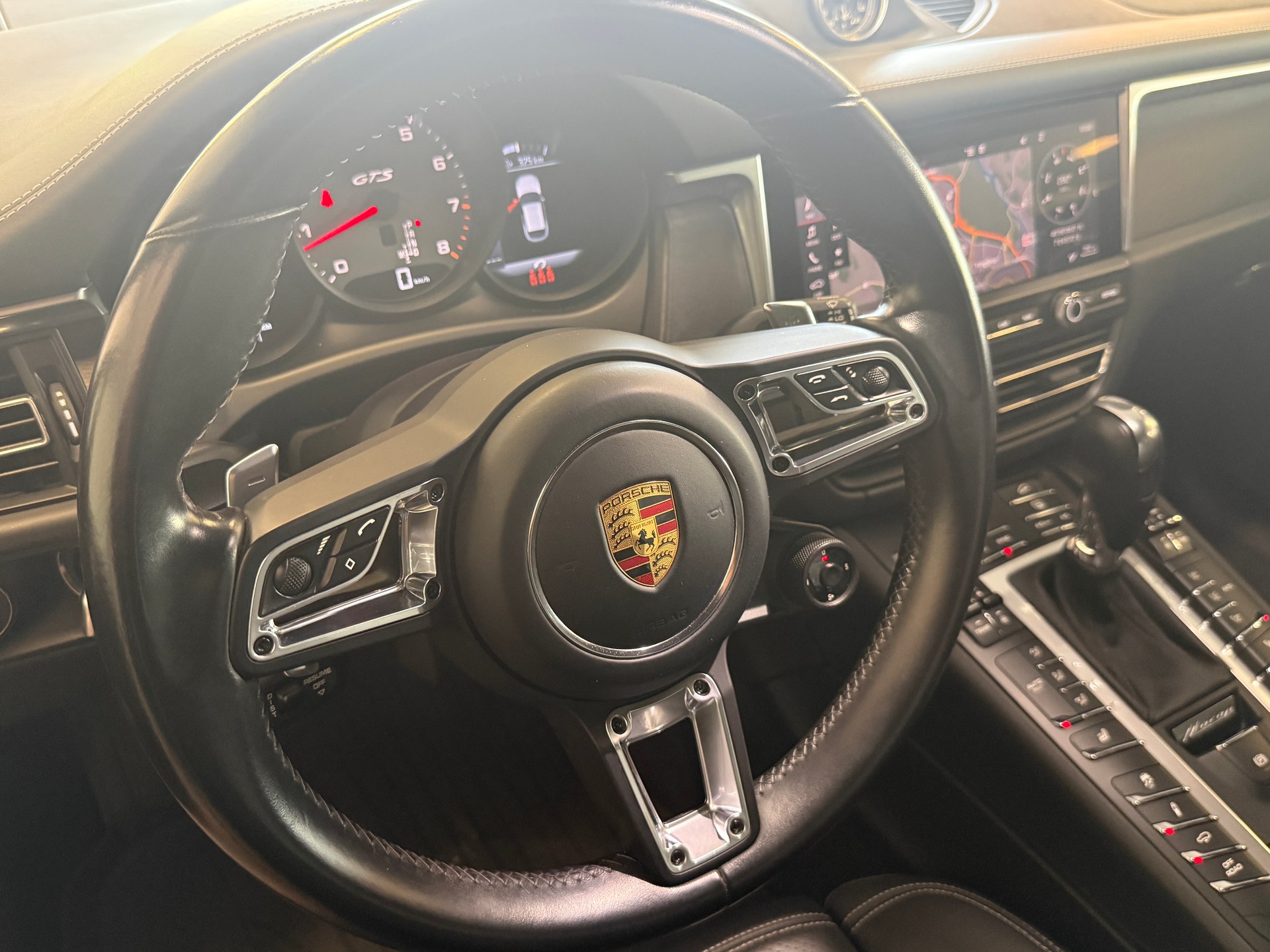 PORSCHE Macan GTS PDK-image-12