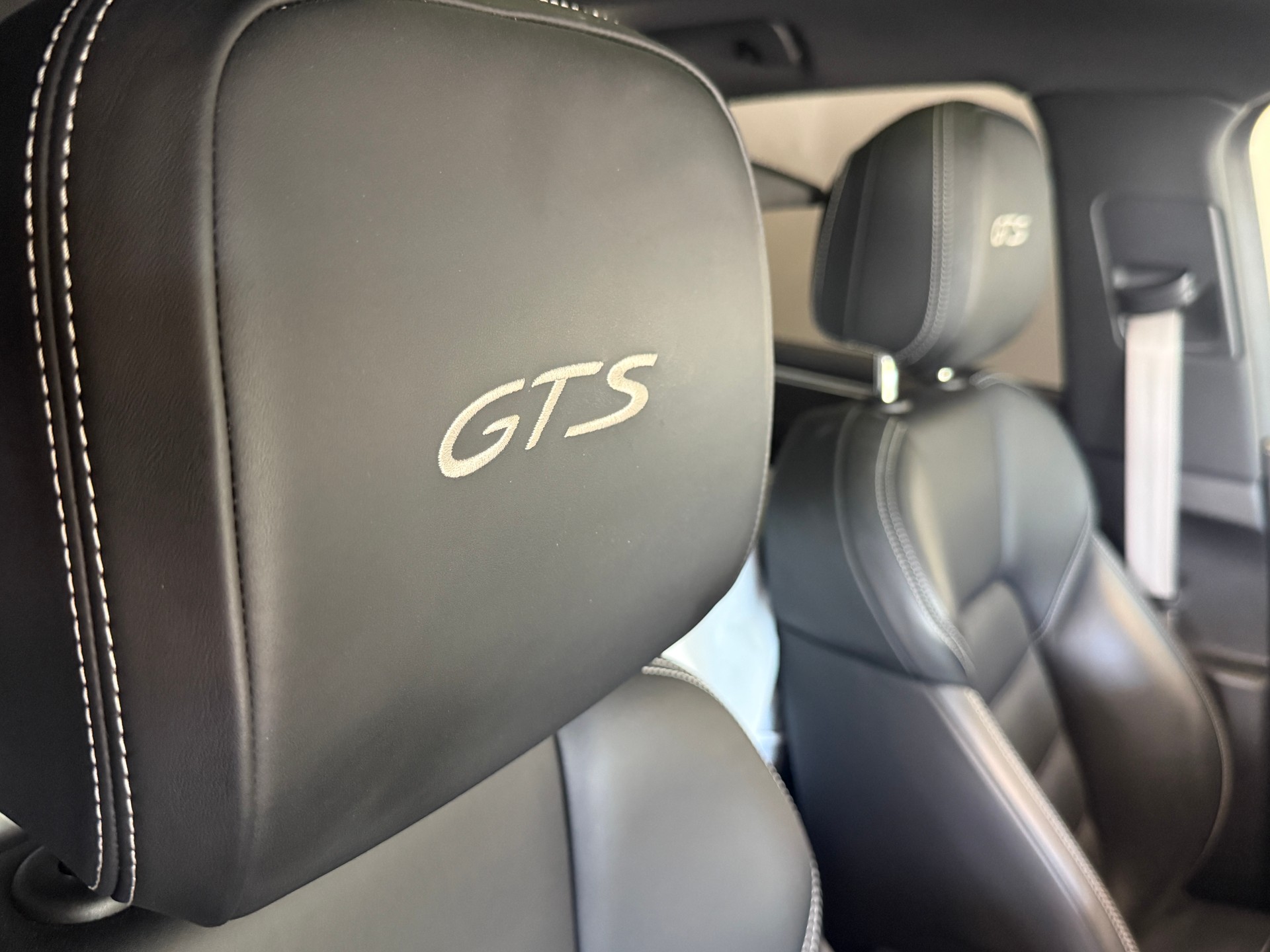 PORSCHE Macan GTS PDK-image-7